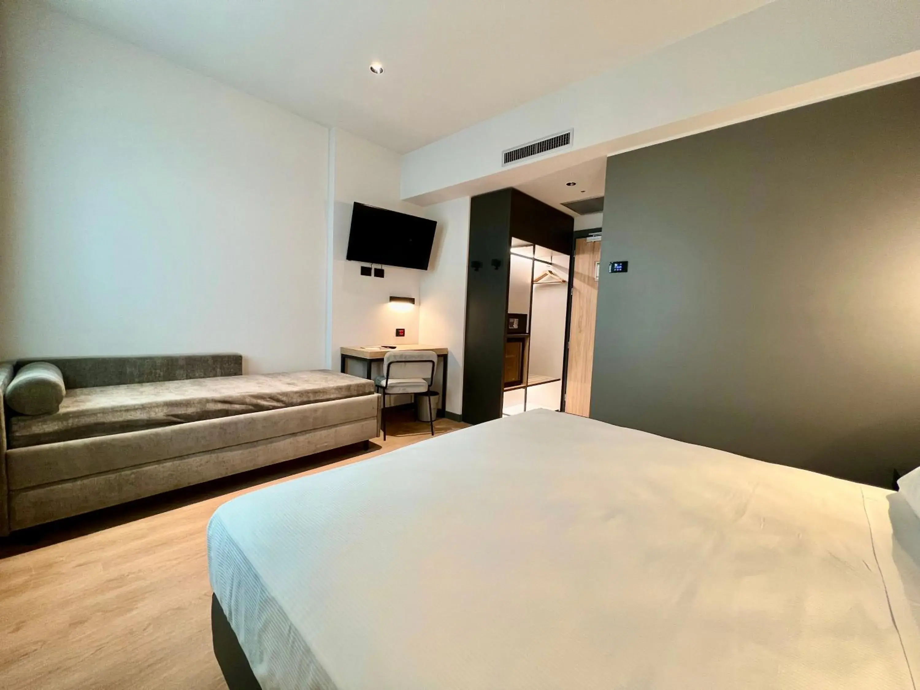 Superior Double Room in Hotel Leonessa Superior Double Room in Hotel Leonessa