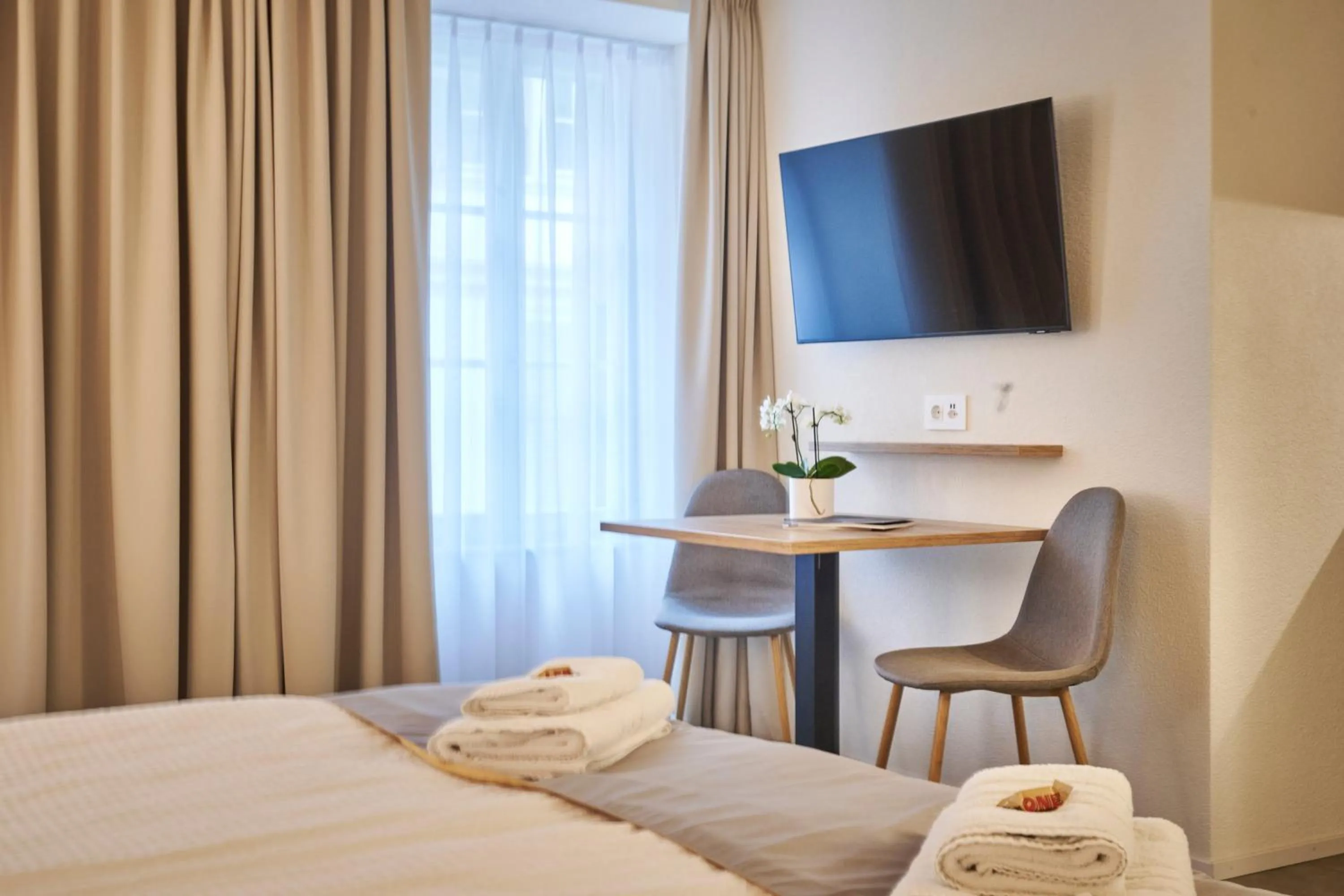 Bed in Aparthotel Krone - Self Check-In