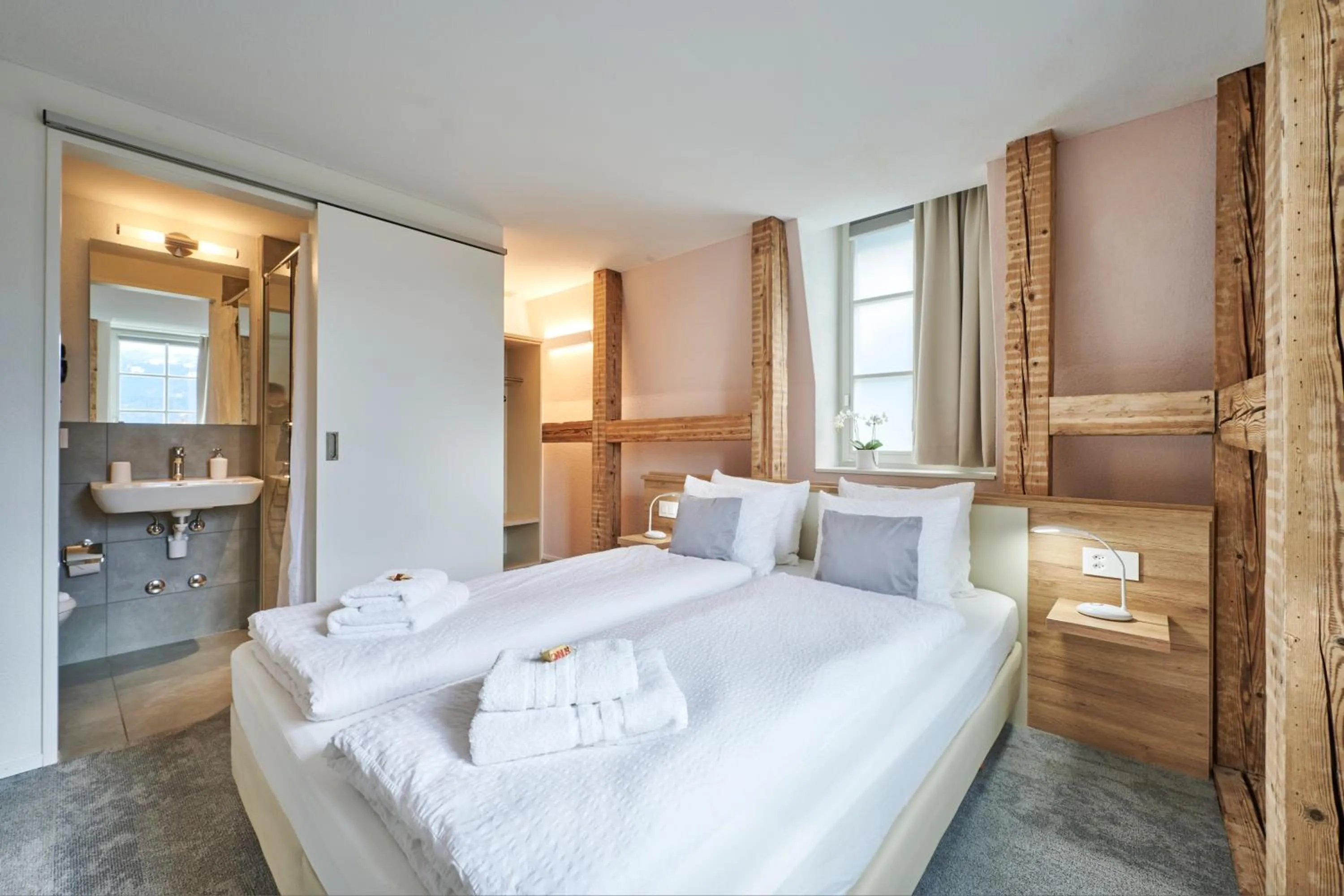 Bed in Aparthotel Krone - Self Check-In