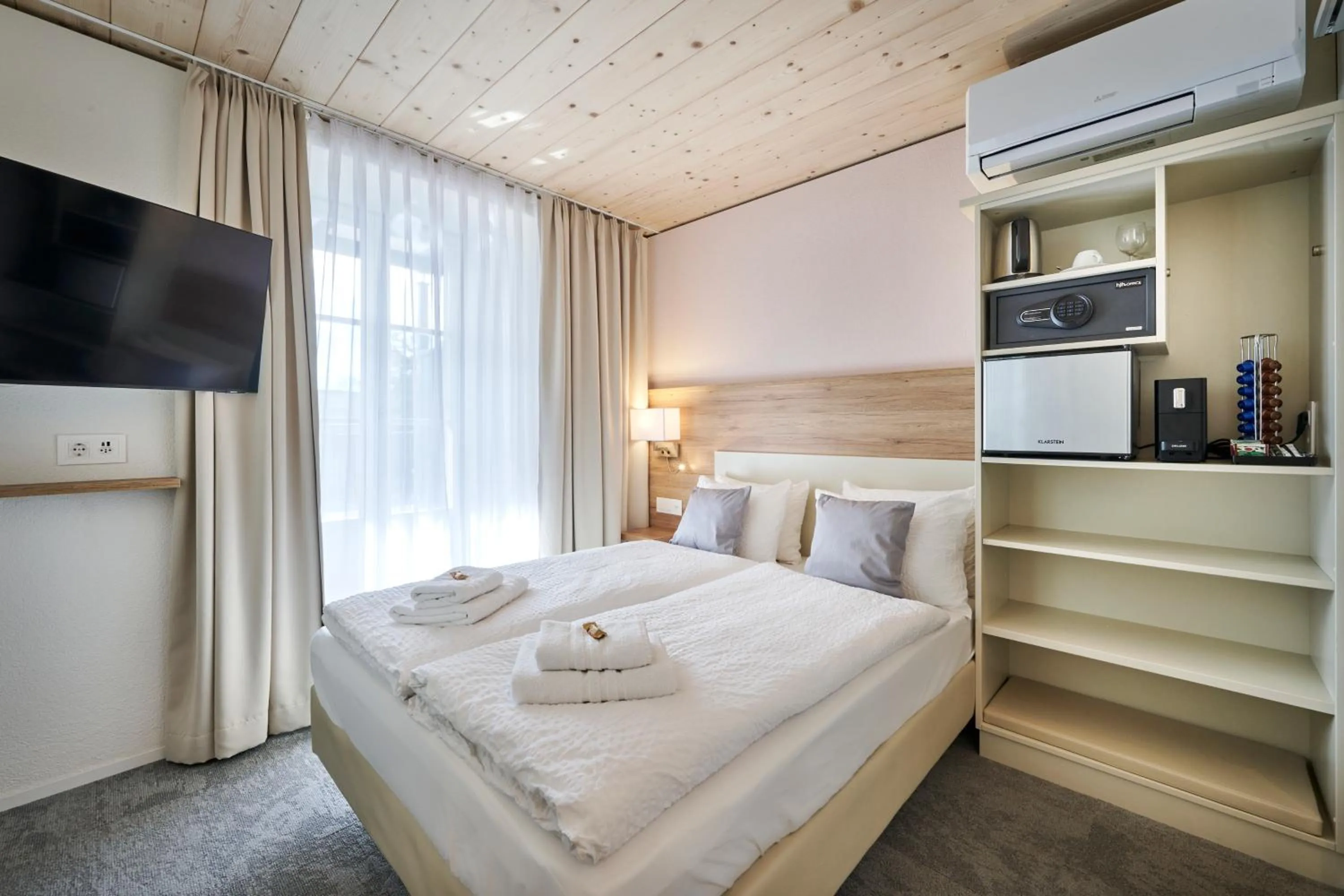 Bed in Aparthotel Krone - Self Check-In