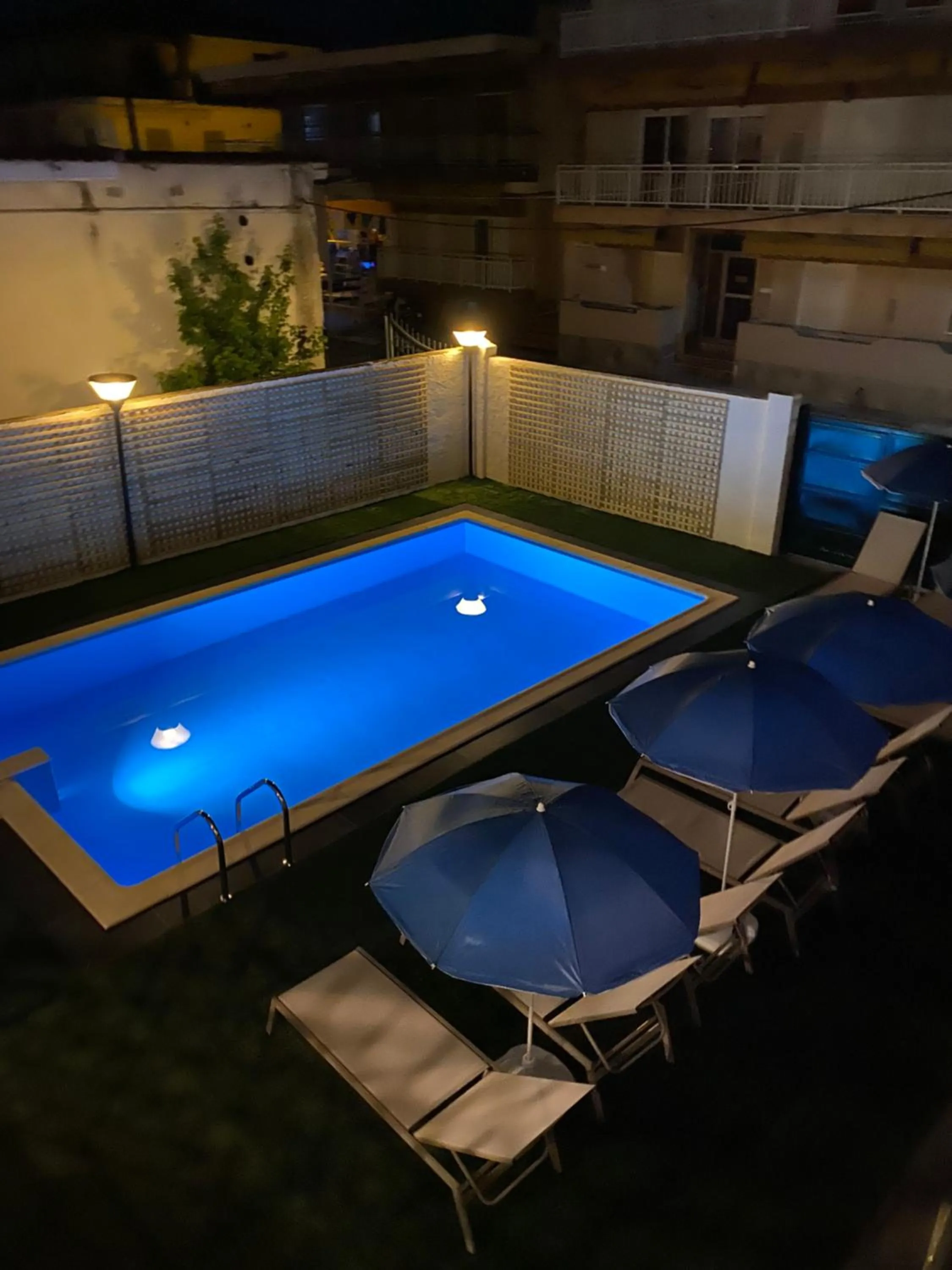 Swimming pool in Saint George Hotel