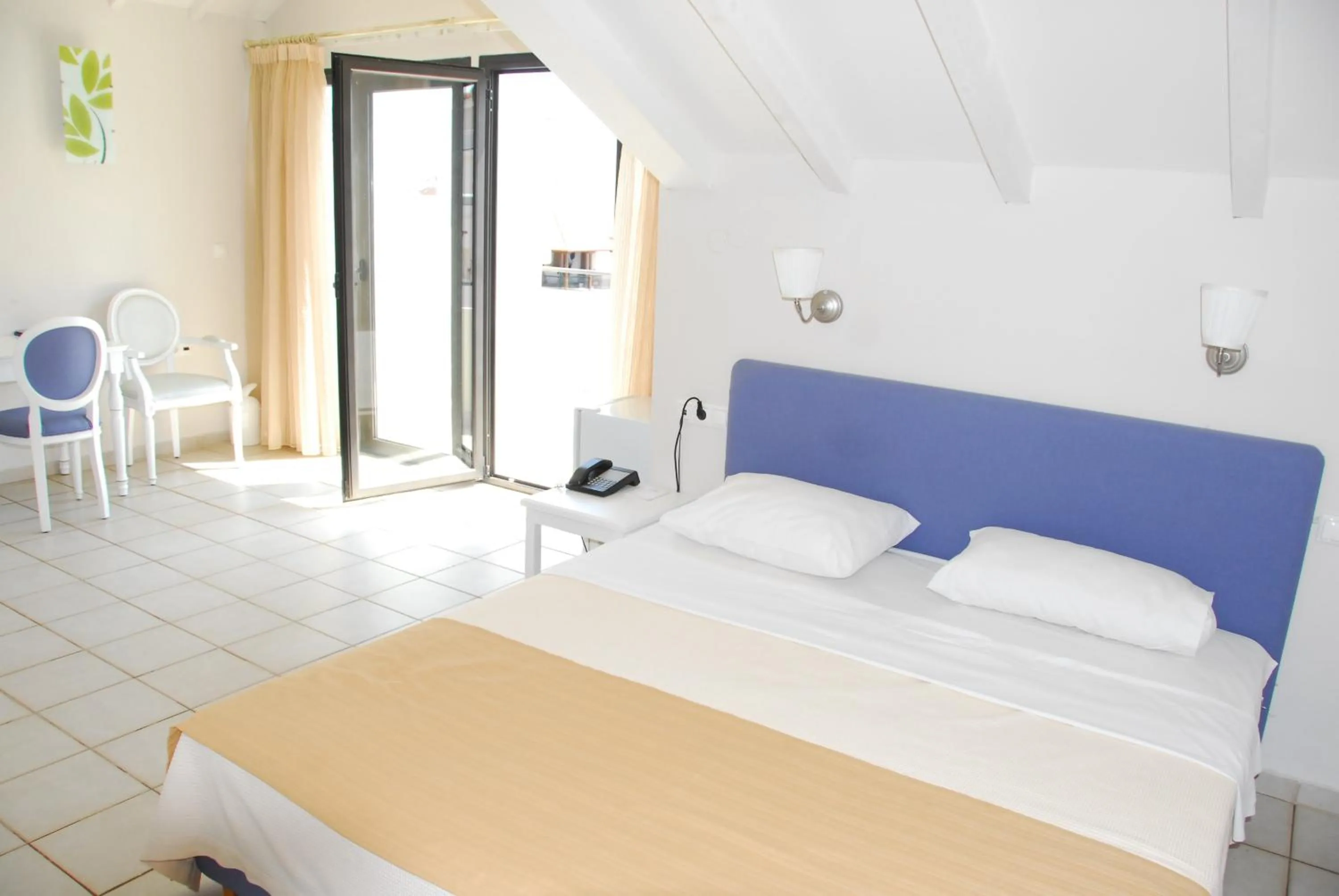 Bed in Saint George Hotel