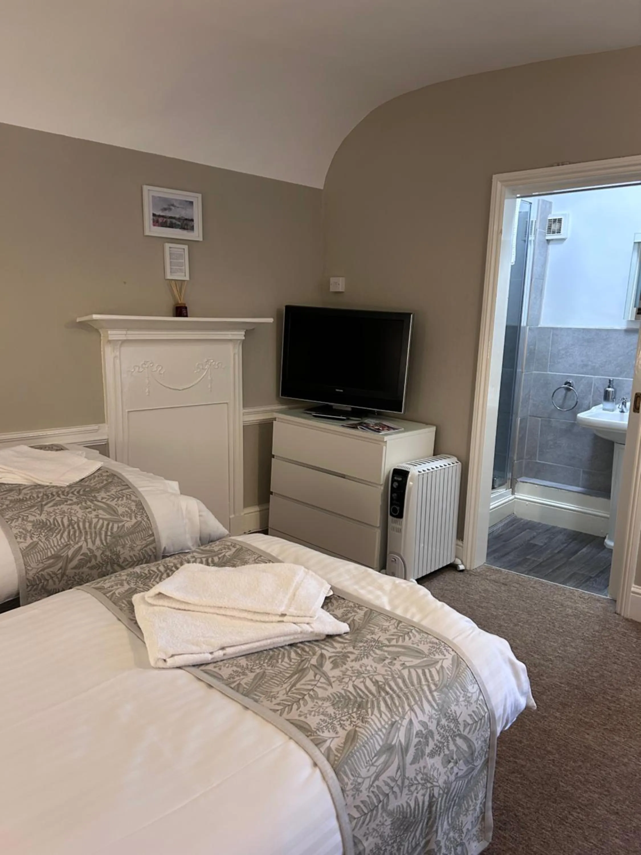 Bed in The Lethbridge Arms