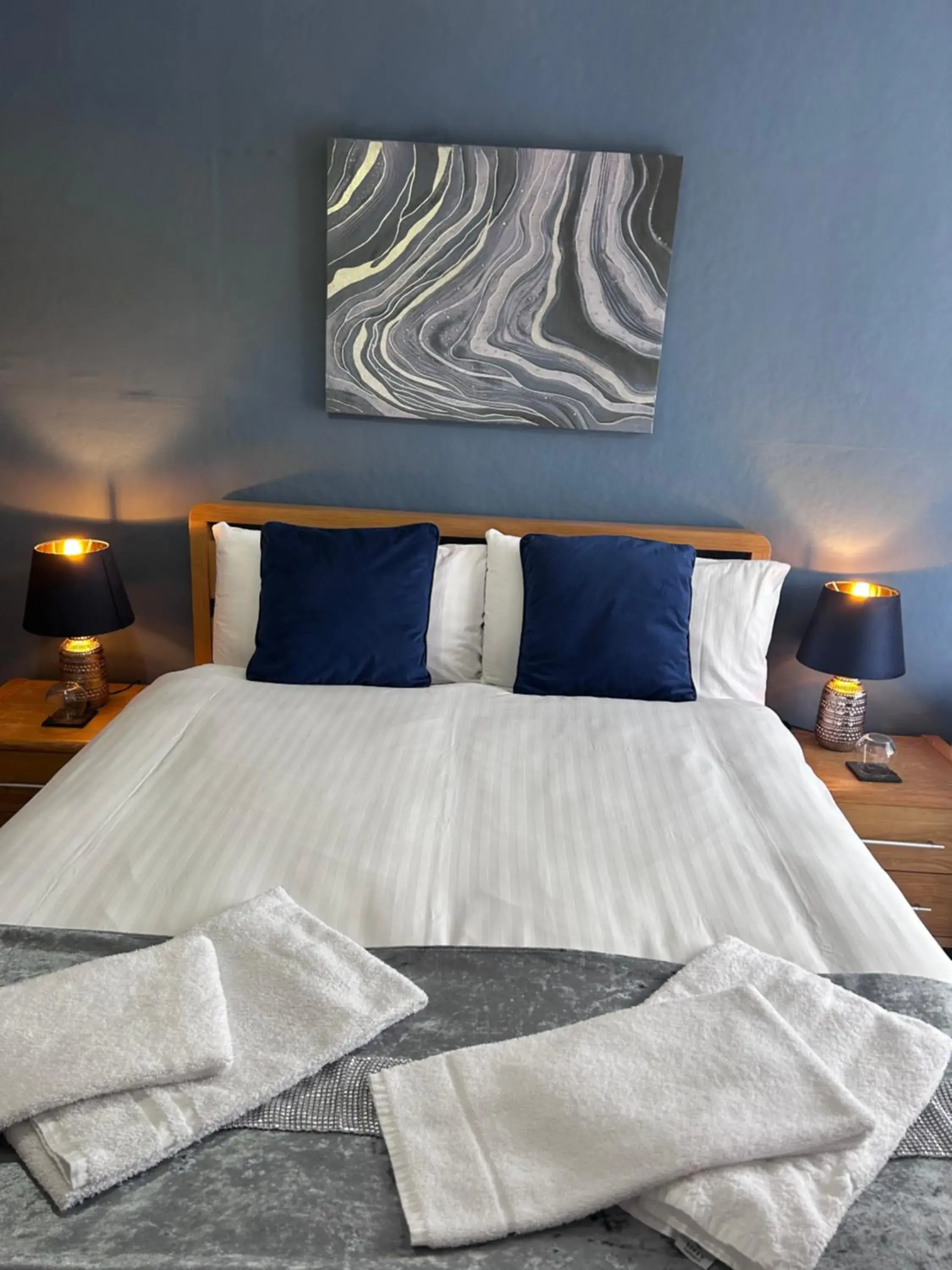 Double Room with Private Bathroom in The Lethbridge Arms Double Room with Private Bathroom in The Lethbridge Arms