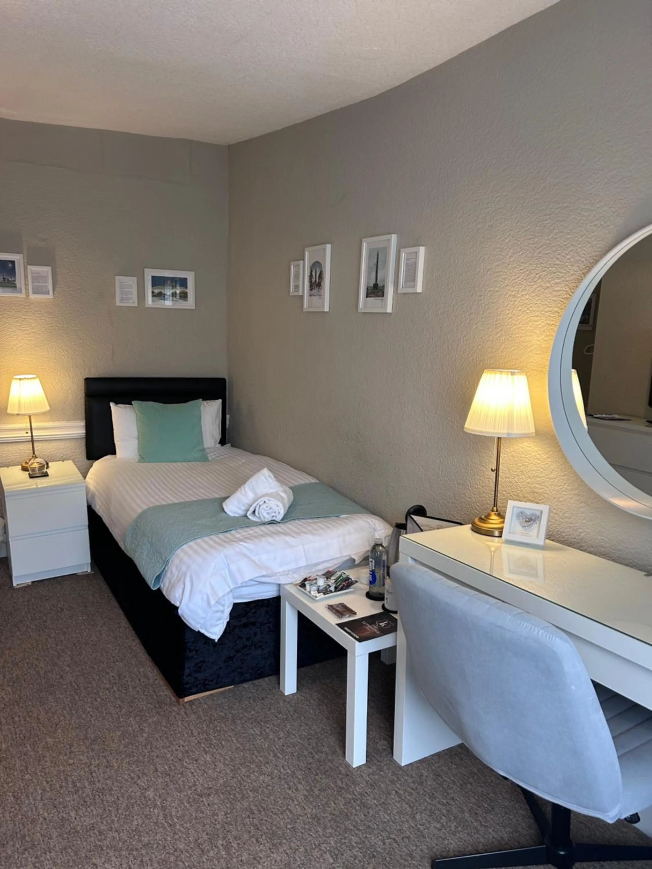 Bed in The Lethbridge Arms