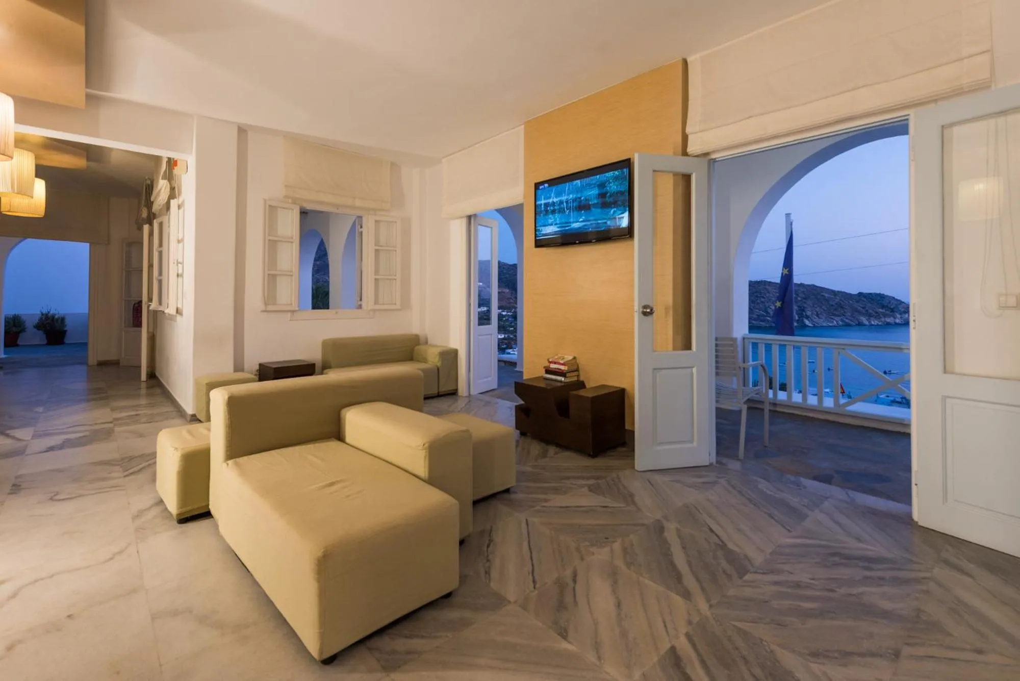 Seating area in Far Out Hotel & Spa