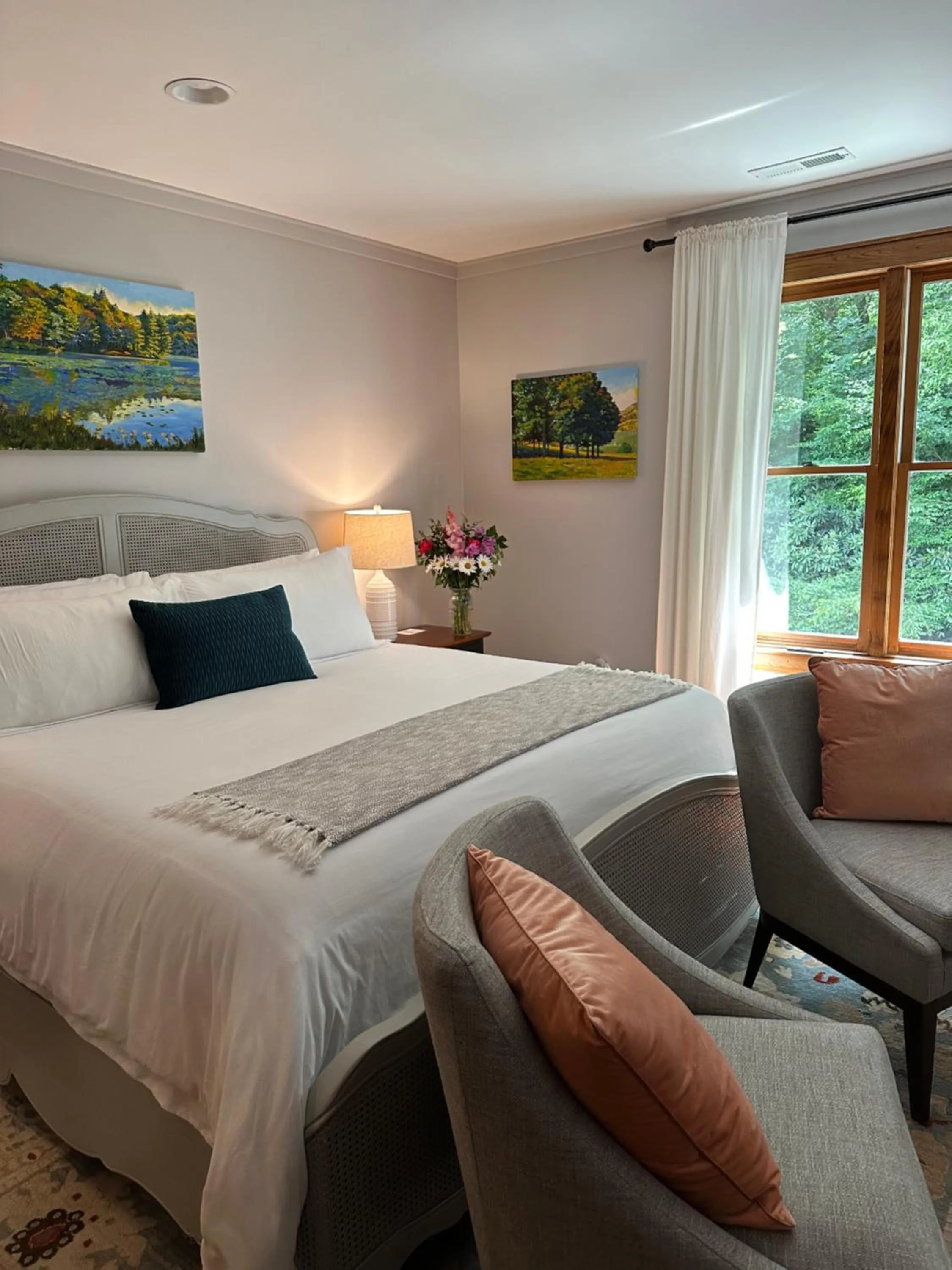 Bed in Lovill House Inn