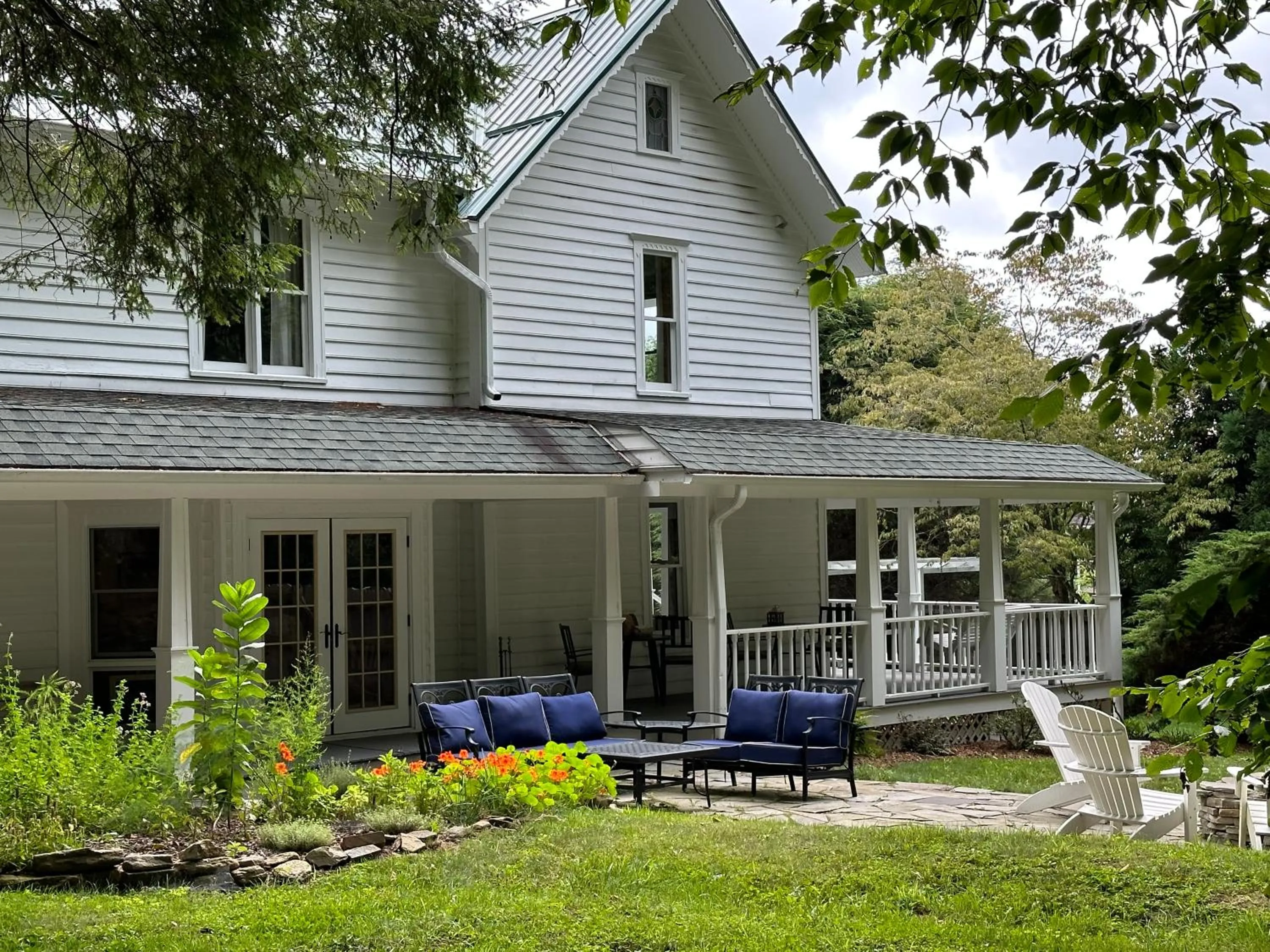 Lovill House Inn