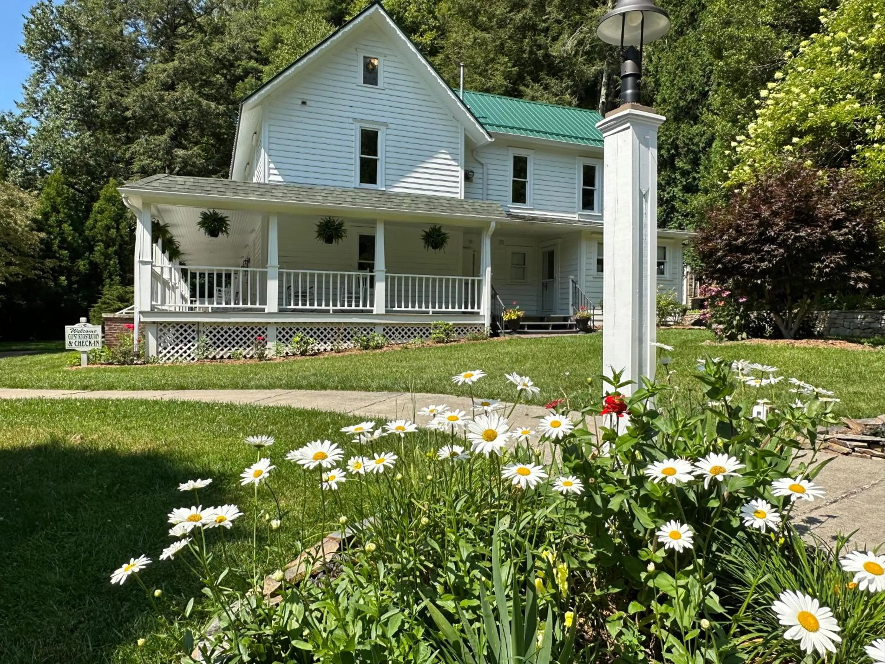 Property building in Lovill House Inn