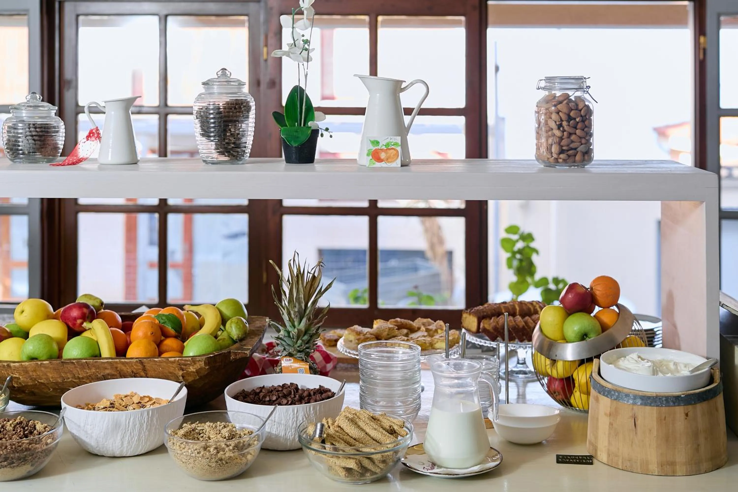 Buffet breakfast in Fedriades Delphi Hotel