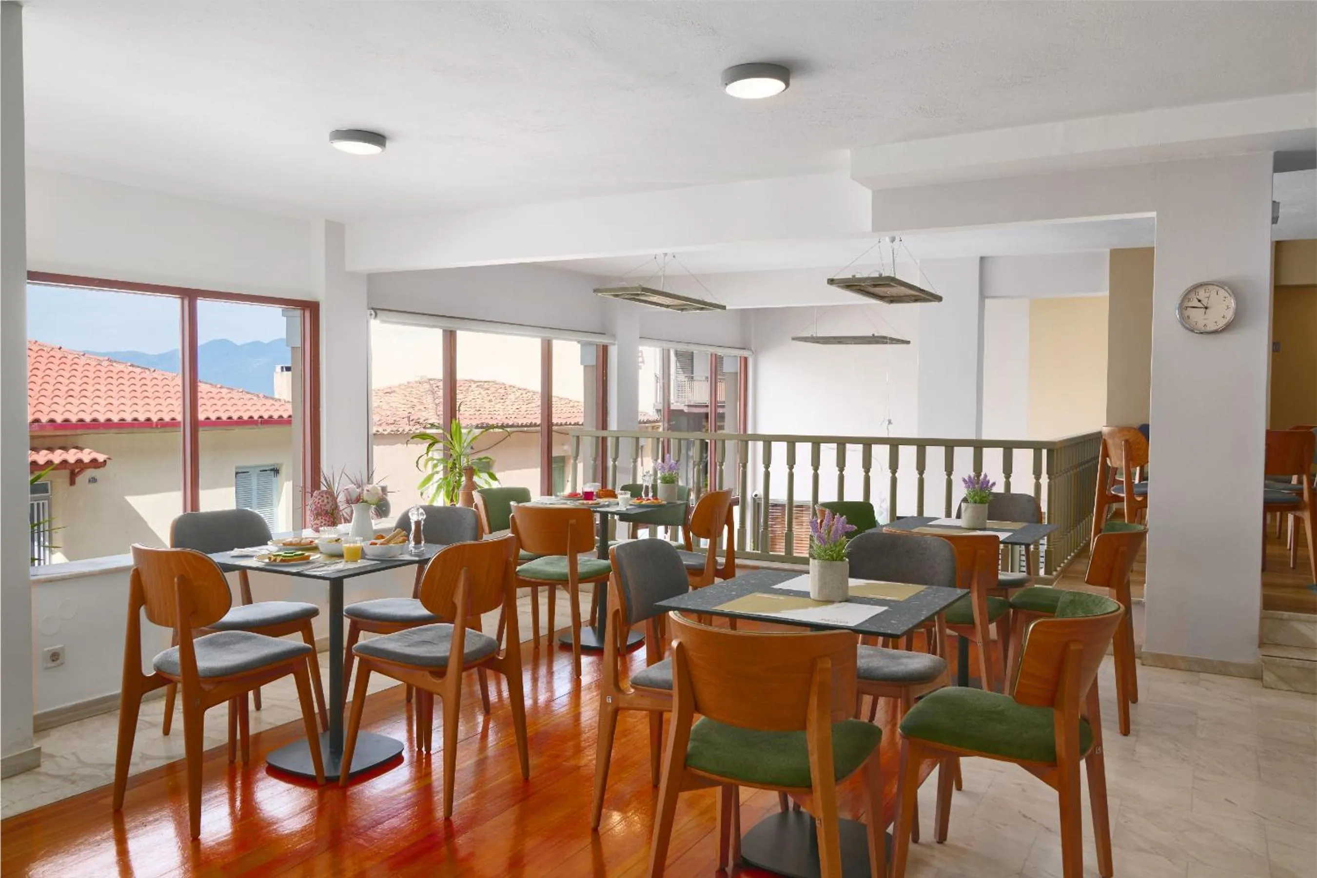 Dining area in Fedriades Delphi Hotel