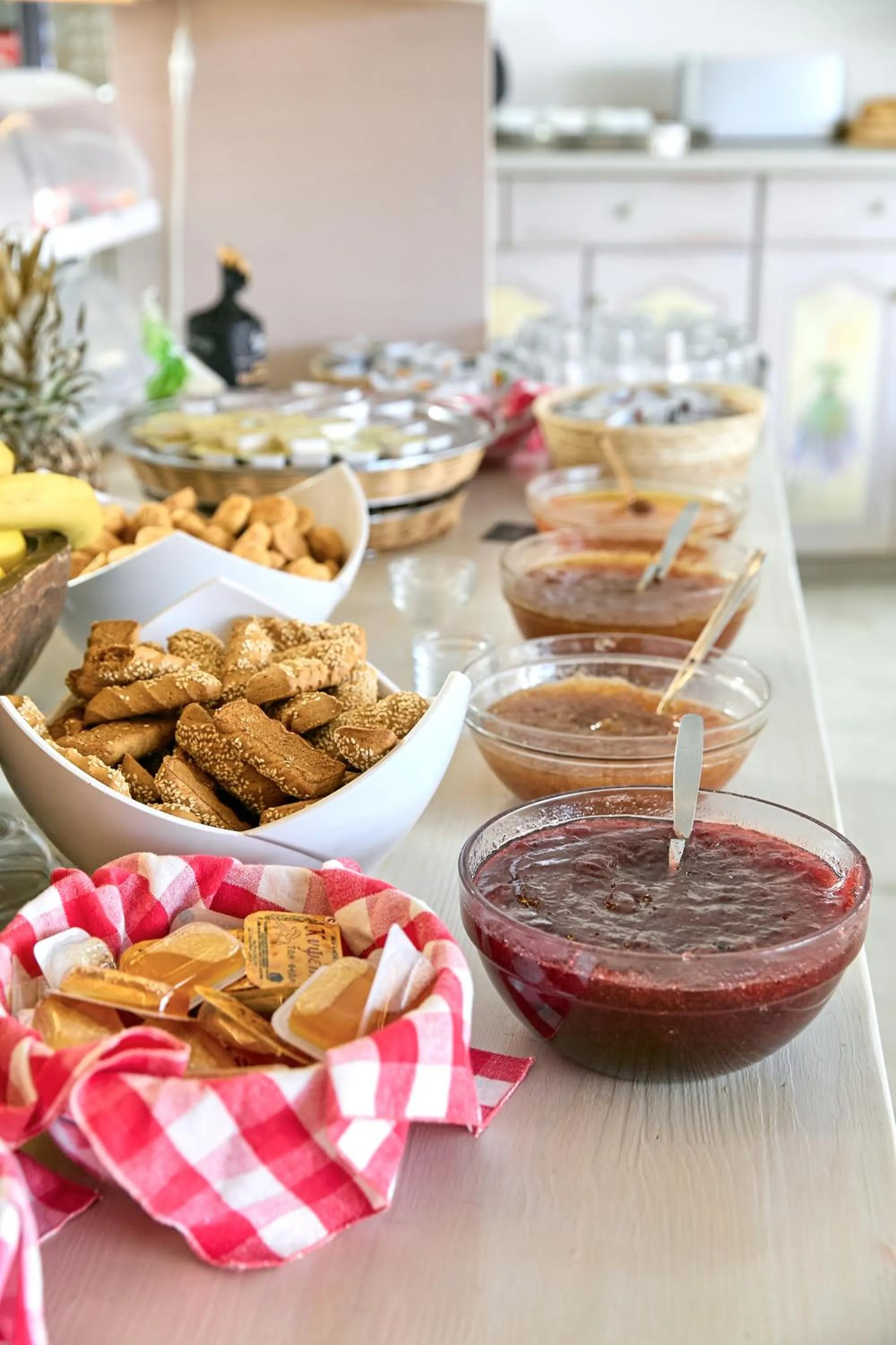 Buffet breakfast in Fedriades Delphi Hotel