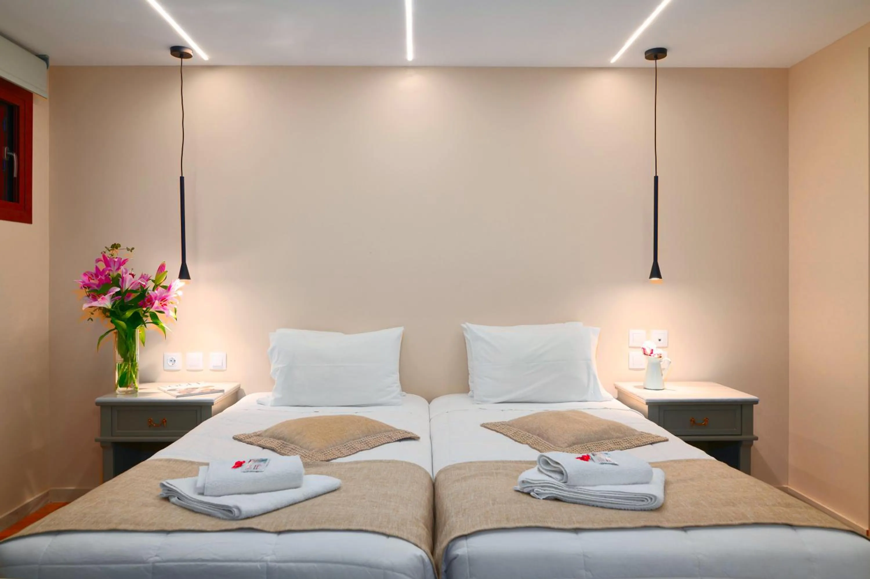 Photo of the whole room, Bed in Fedriades Delphi Hotel