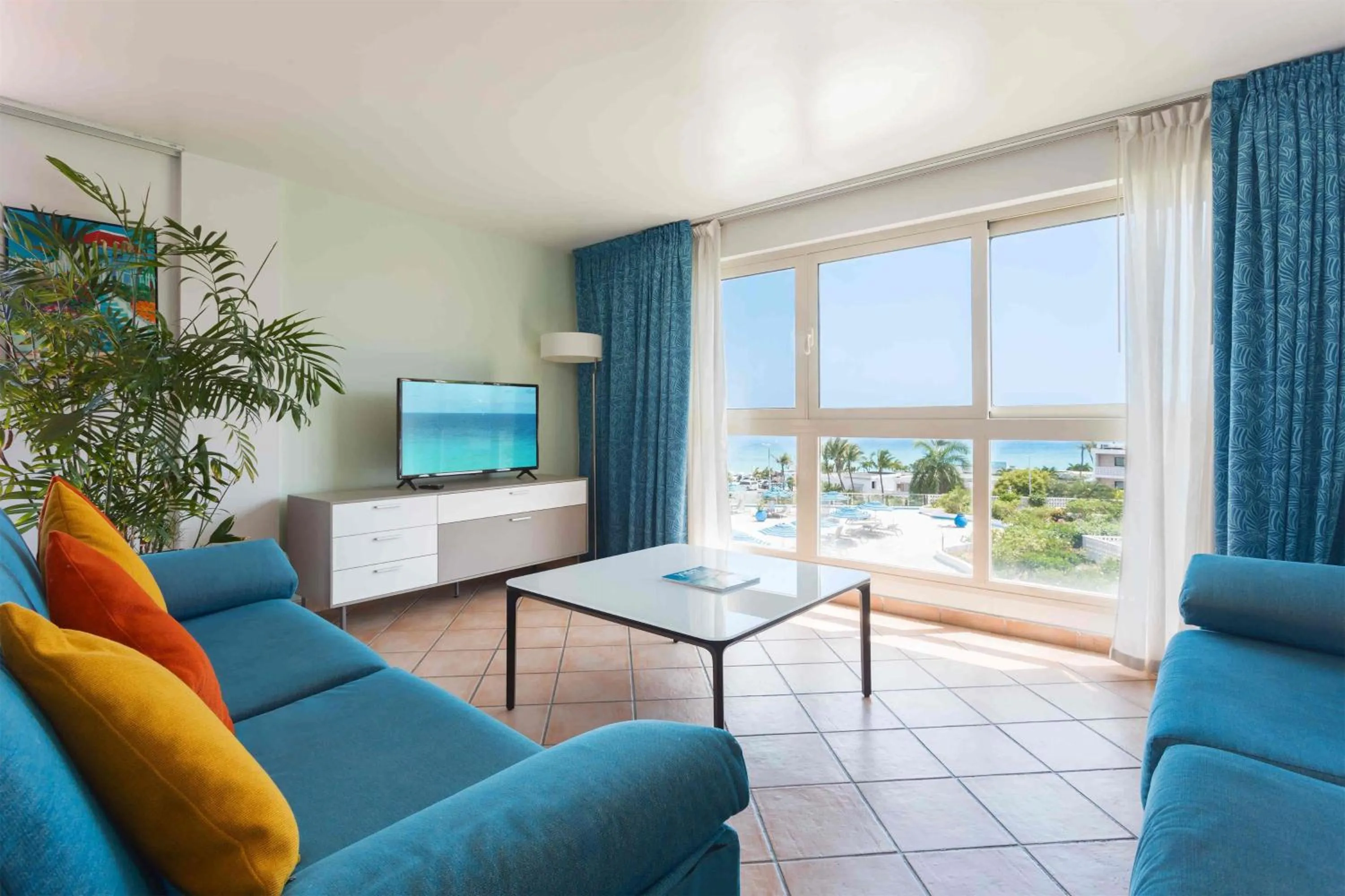 Photo of the whole room in Royal Islander Club Resort La Terrasse