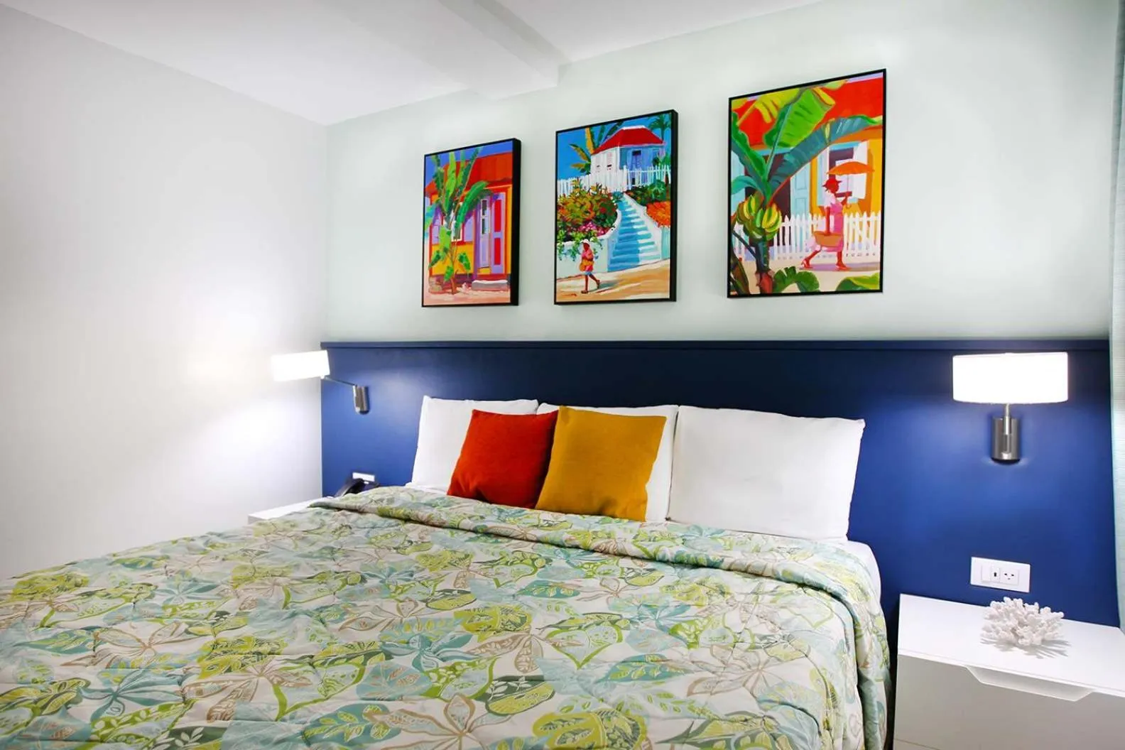 Bed in Royal Islander Club Resort La Terrasse