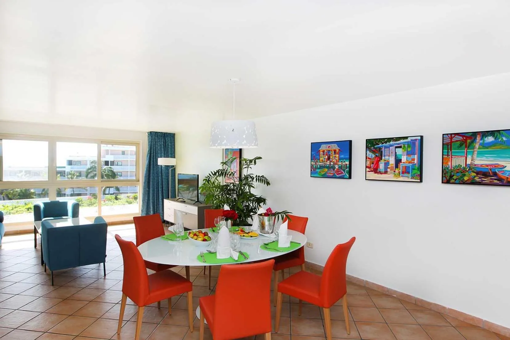 Dining area in Royal Islander Club Resort La Terrasse