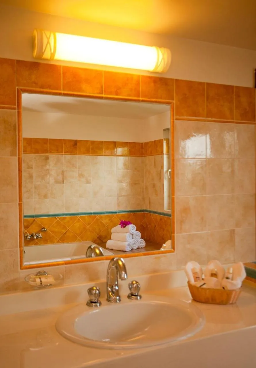 Bathroom in Royal Islander Club Resort La Terrasse