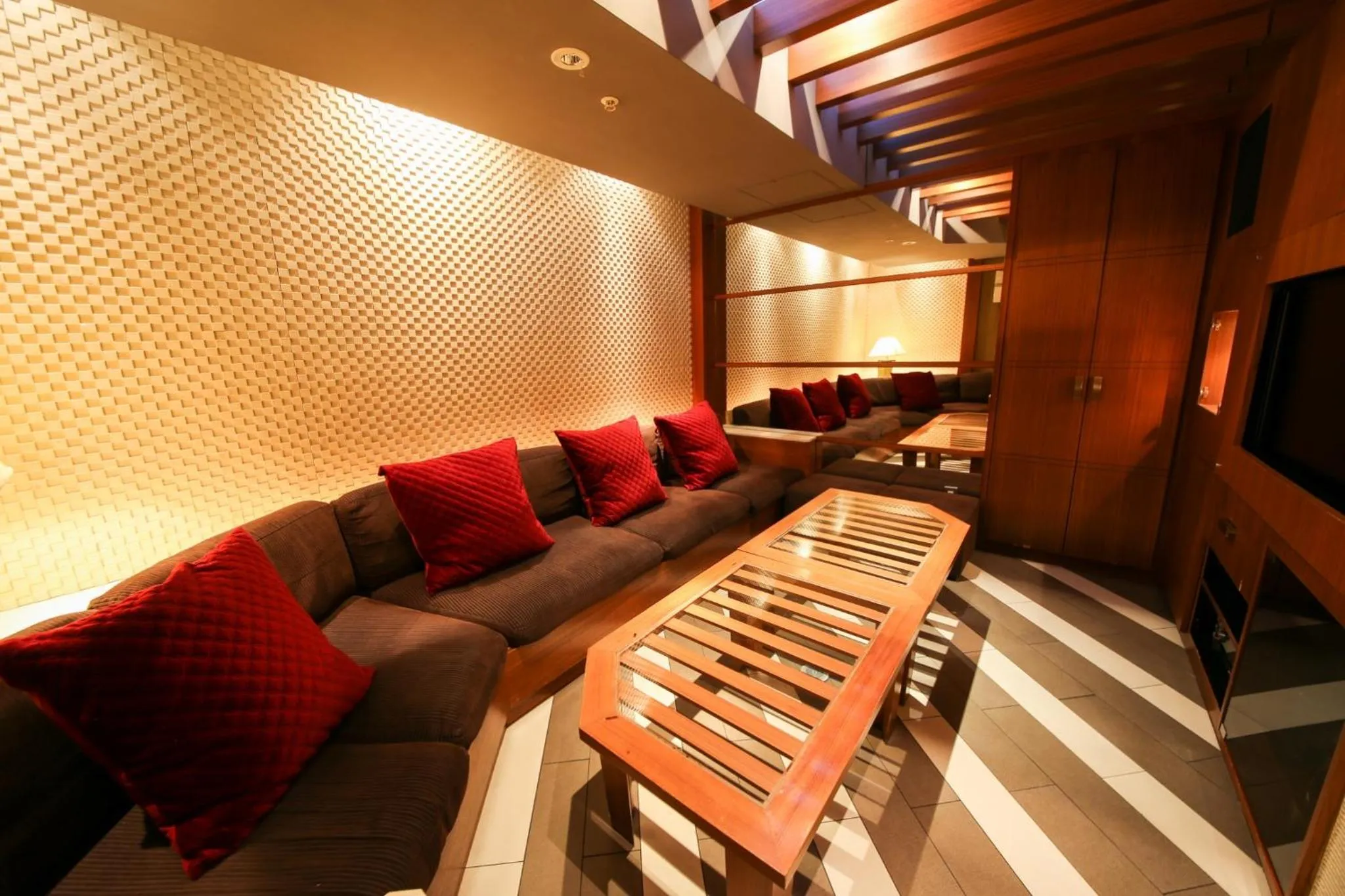 Restaurant/places to eat in THE skM TOKYO HOTEL & DINING