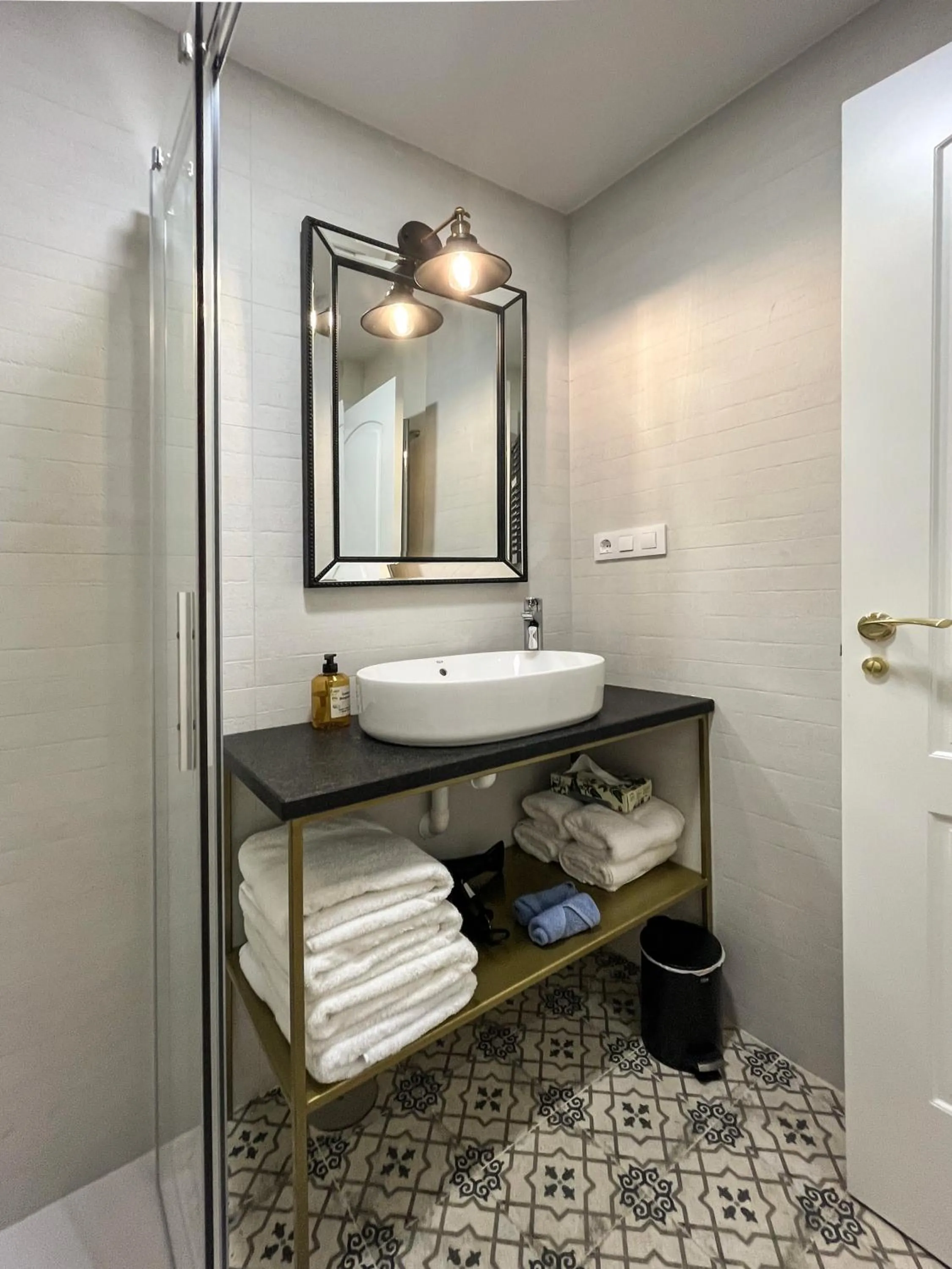 Bathroom in Cervantes 5 Collection - Greco Aparcamiento en el Edificio