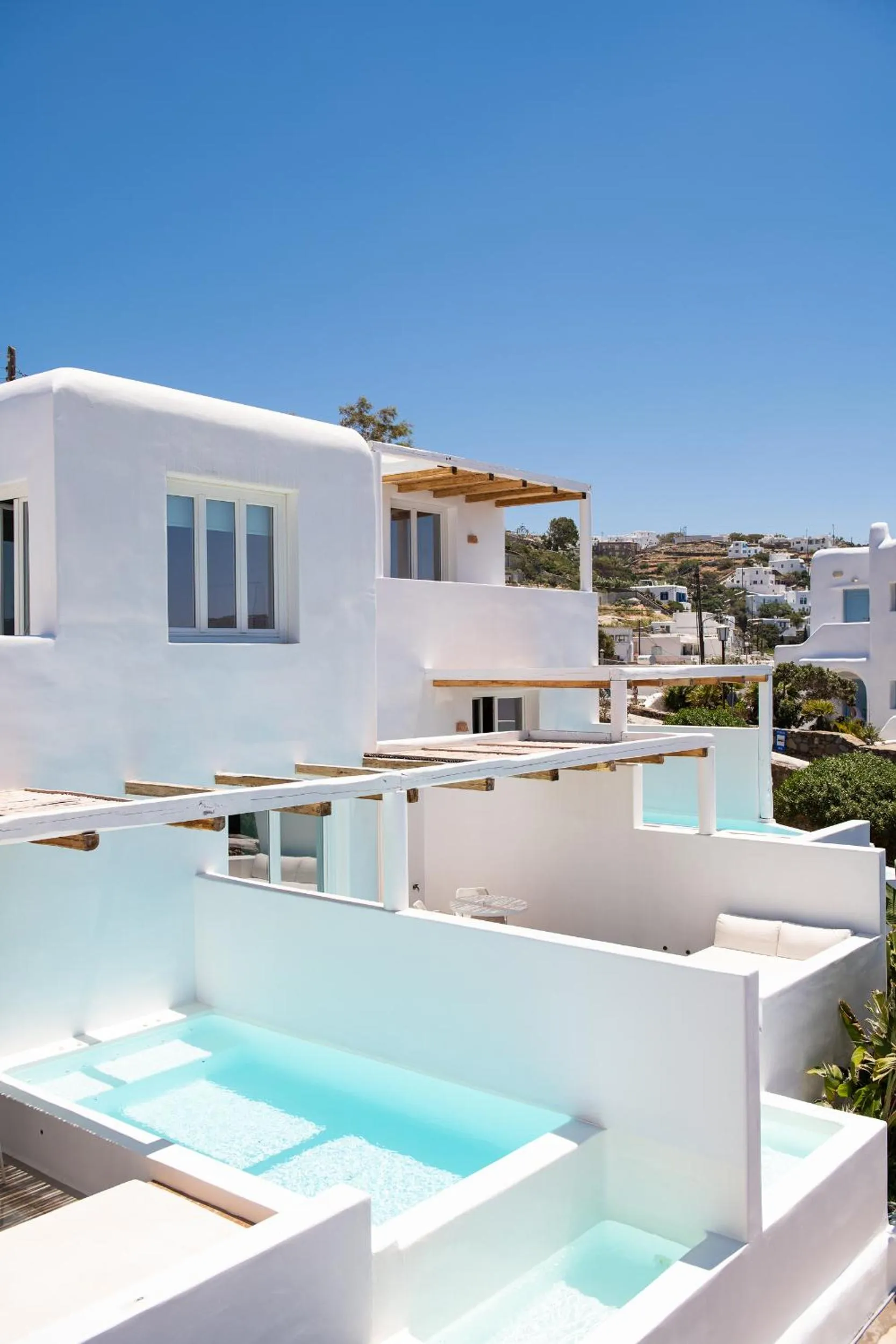 Property building in Porto Mykonos