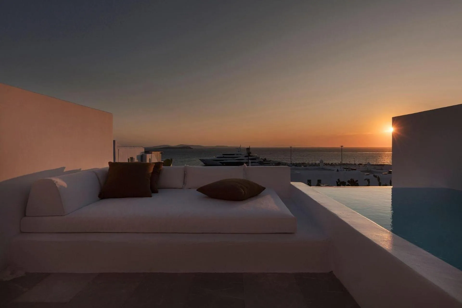 Photo of the whole room in Porto Mykonos