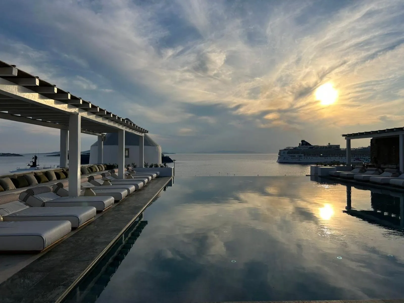 Swimming pool in Porto Mykonos