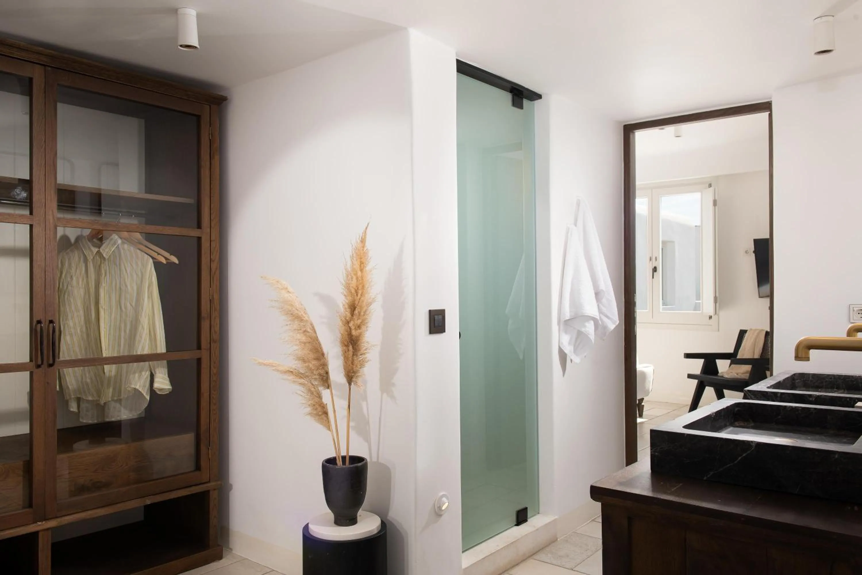 Photo of the whole room in Porto Mykonos