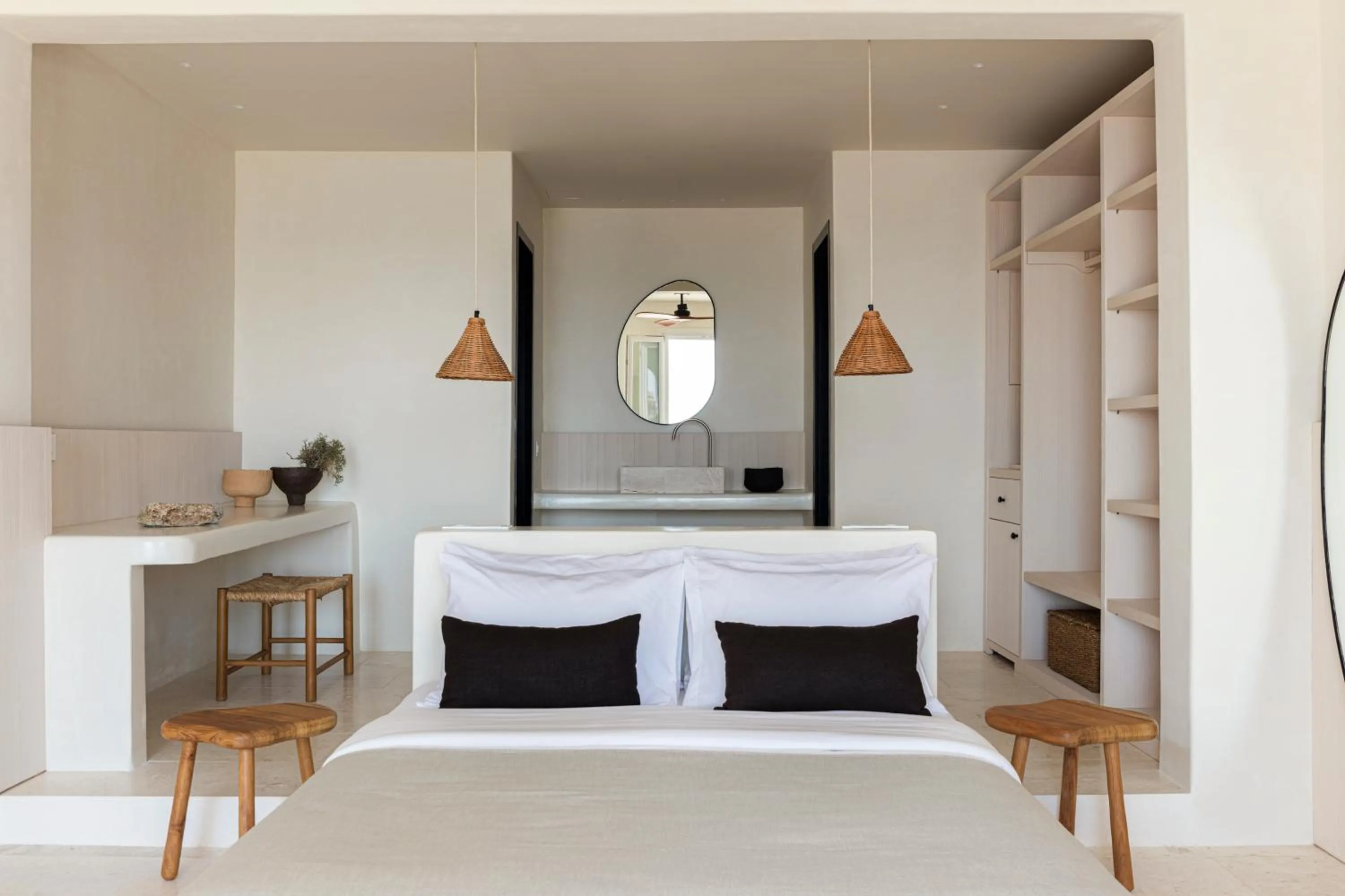 Photo of the whole room, Bed in Porto Mykonos