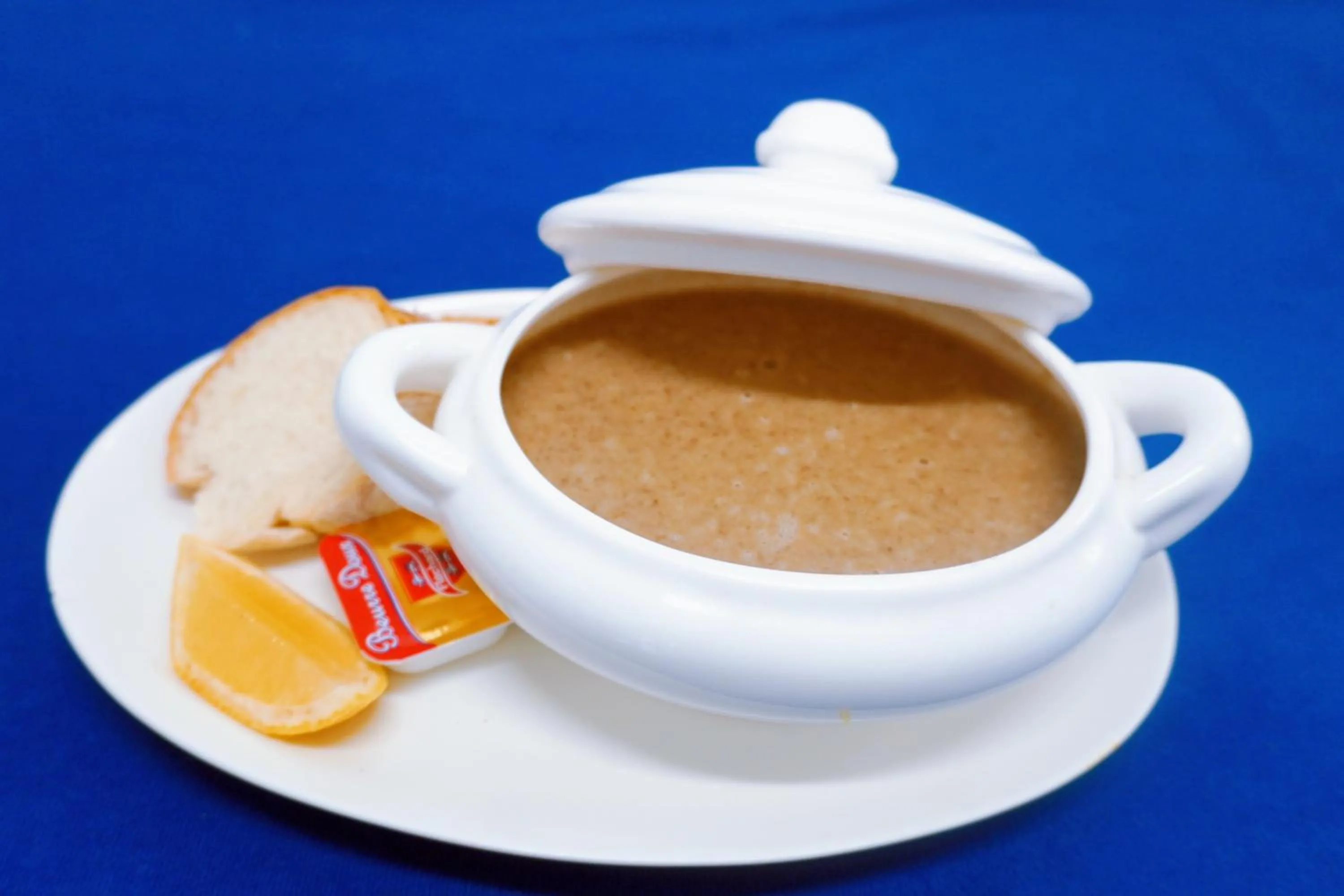 Restaurant/places to eat in Escale International Hotel