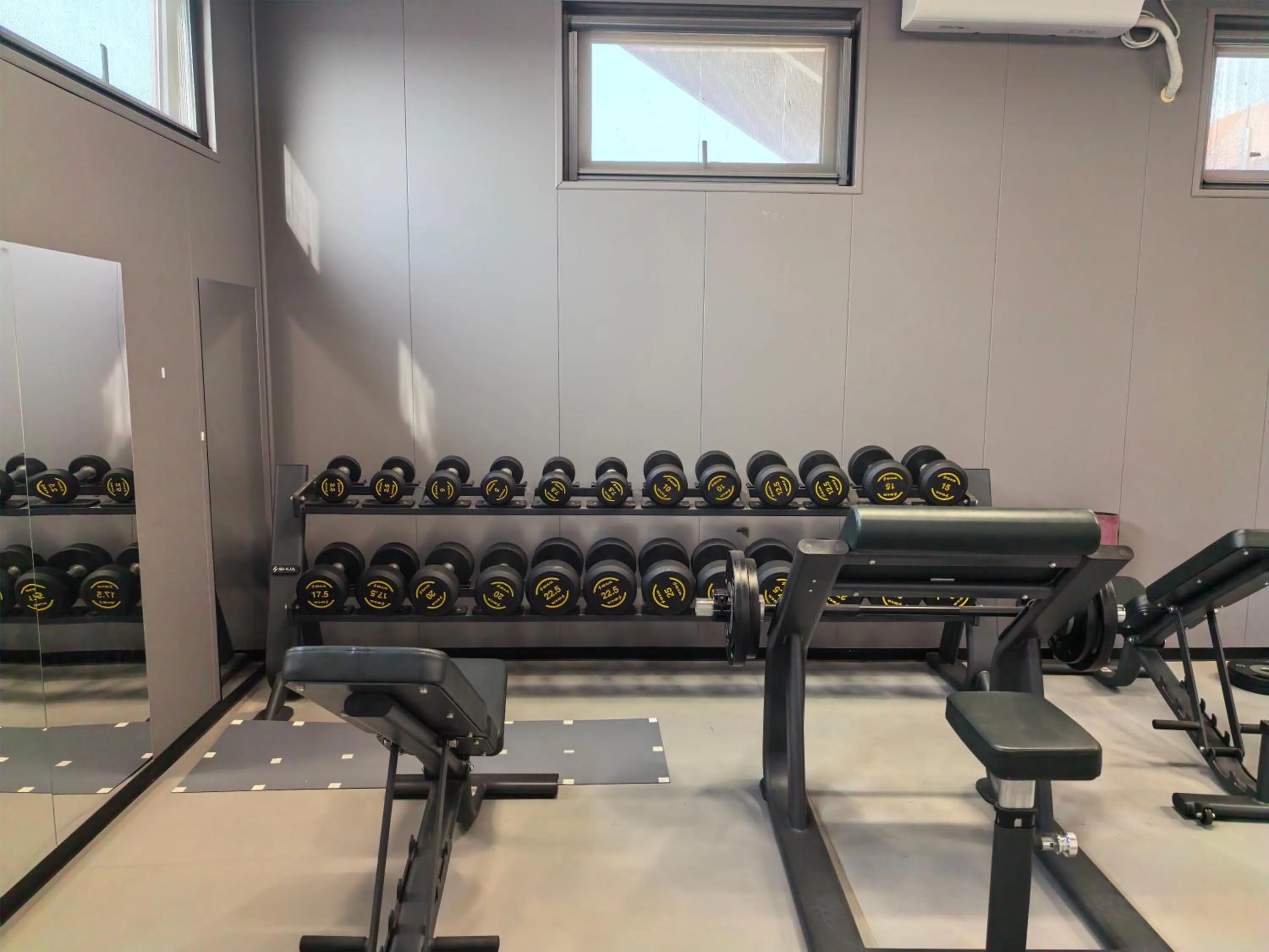 Fitness centre/facilities in Escale International Hotel