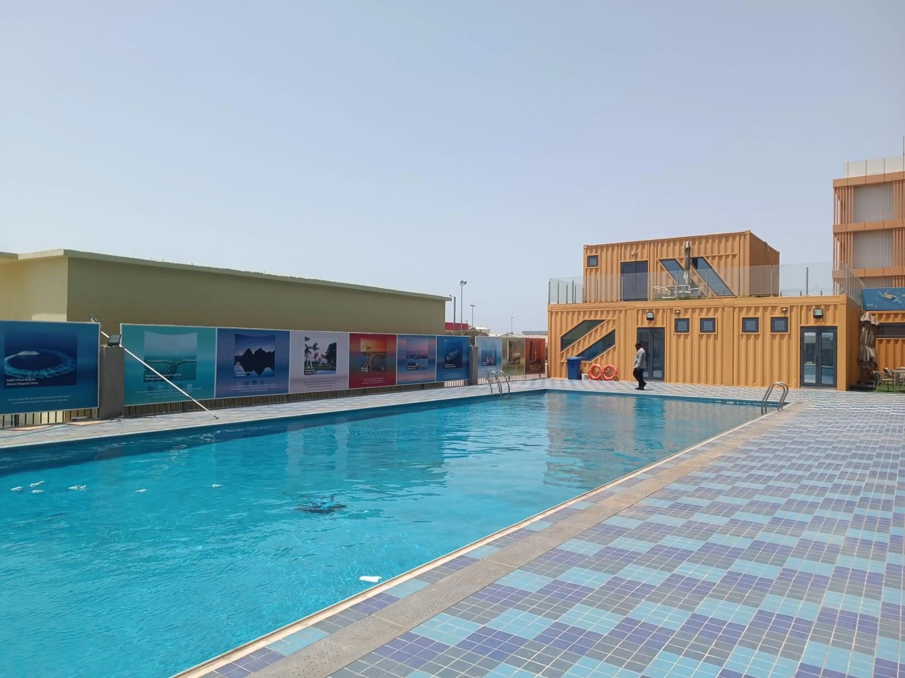 Swimming pool in Escale International Hotel