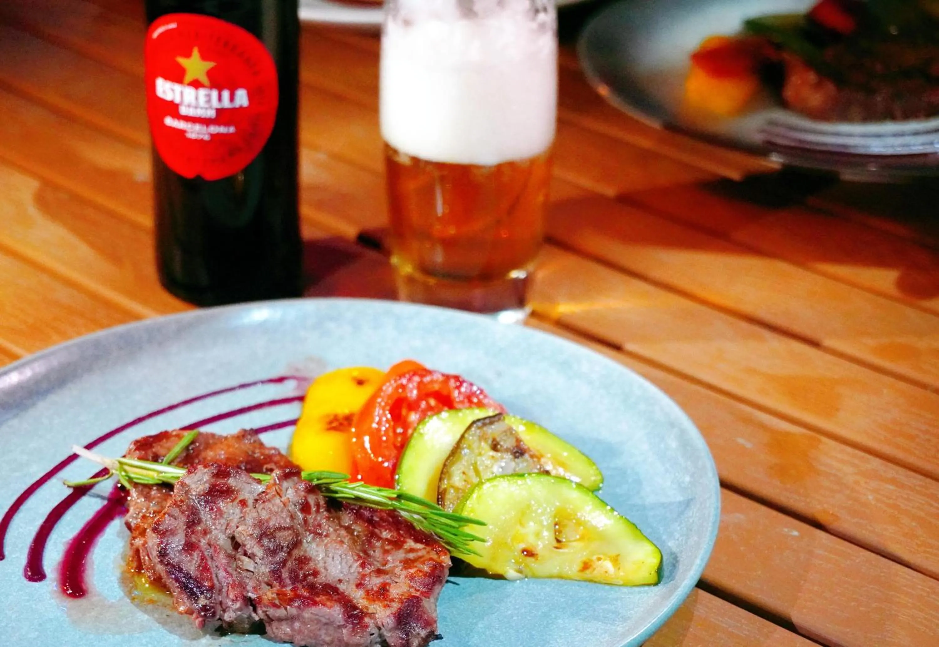 Restaurant/places to eat in Escale International Hotel