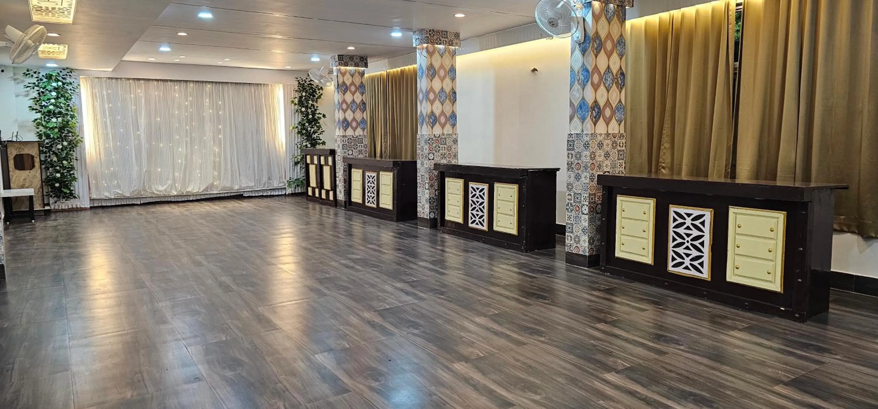 Banquet/Function facilities in Hotel Shree A unit of THC Group