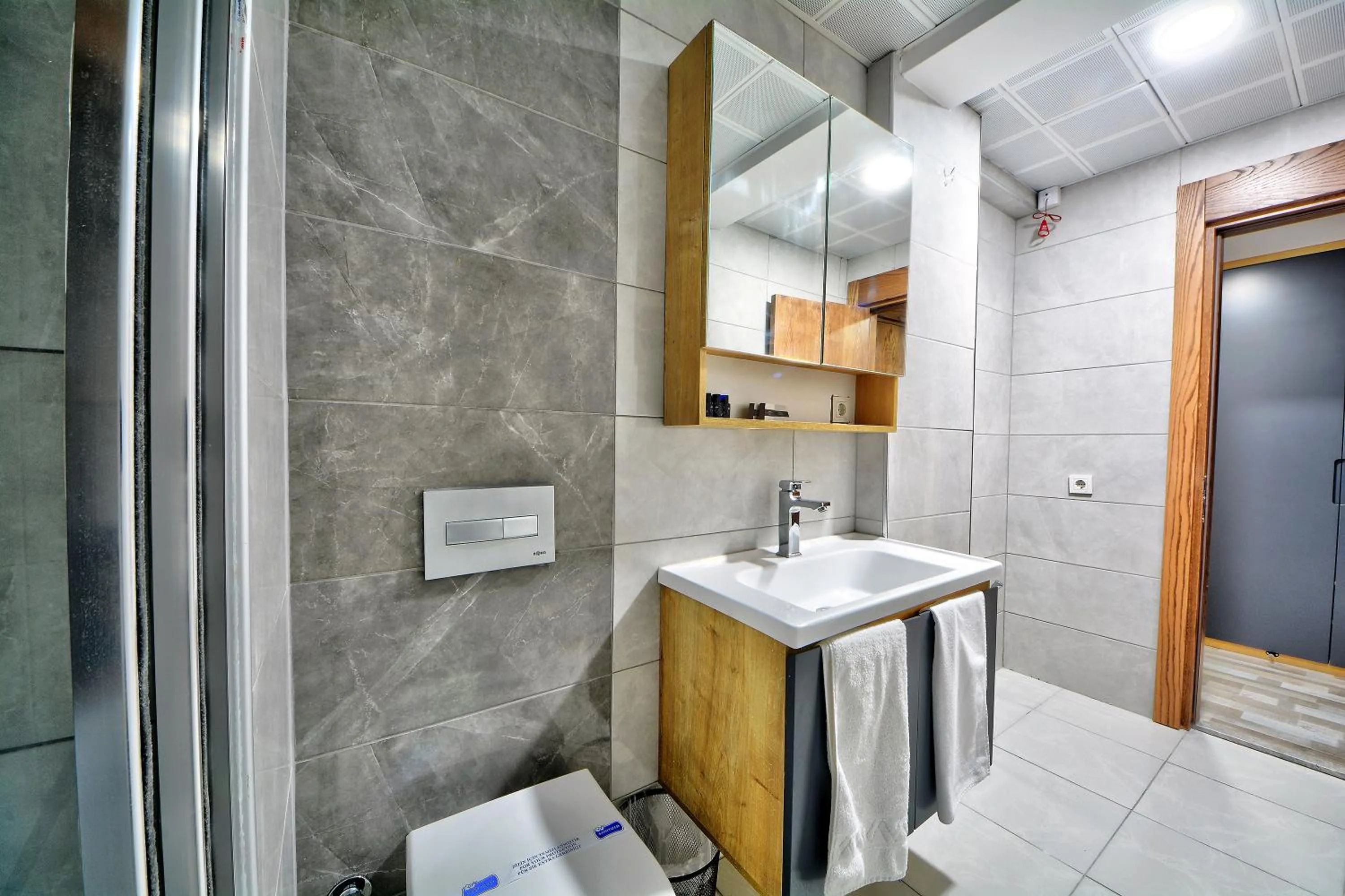 Bathroom in North Blue Life