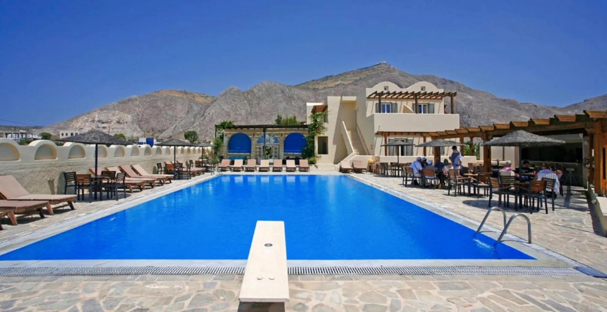 Swimming pool in Thera Mare