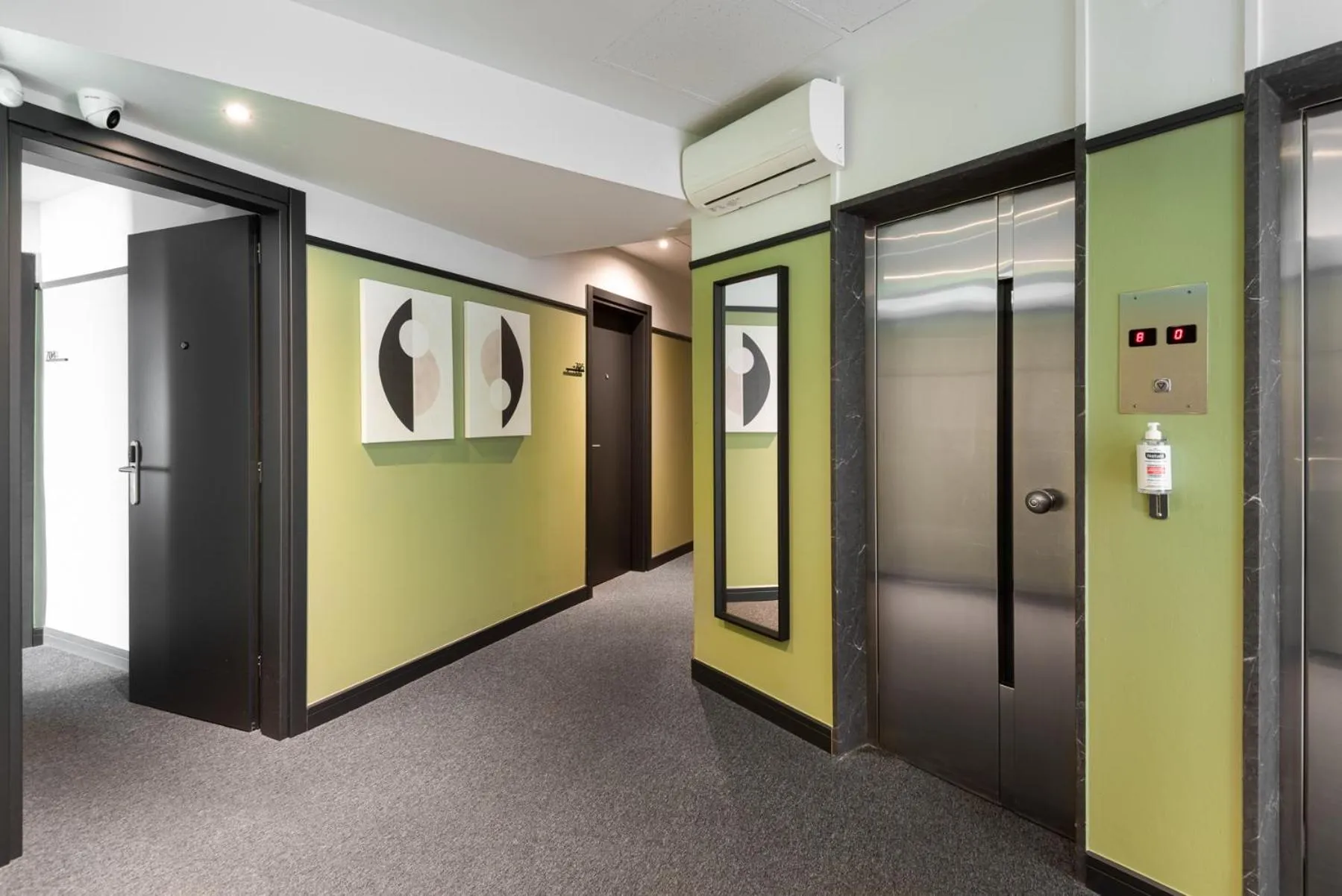 elevator in Park Hotel