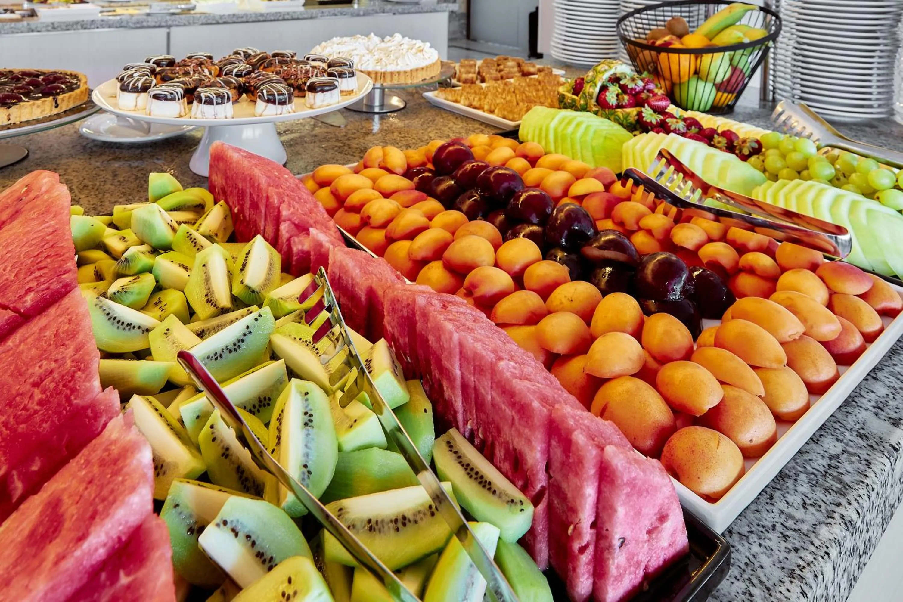 Food in Elounda Ilion Hotel Bungalows