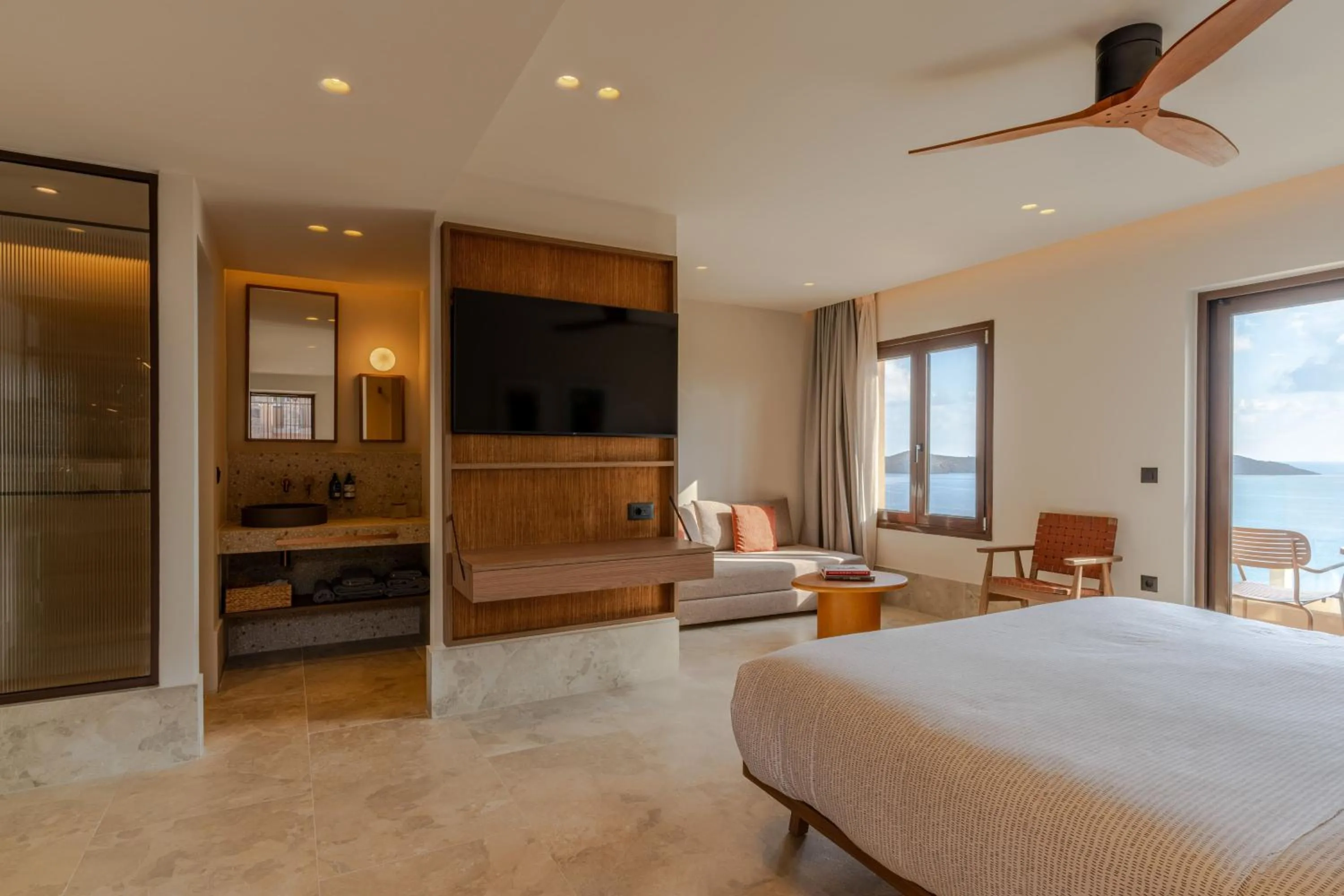 Bed in INNSiDE Elounda