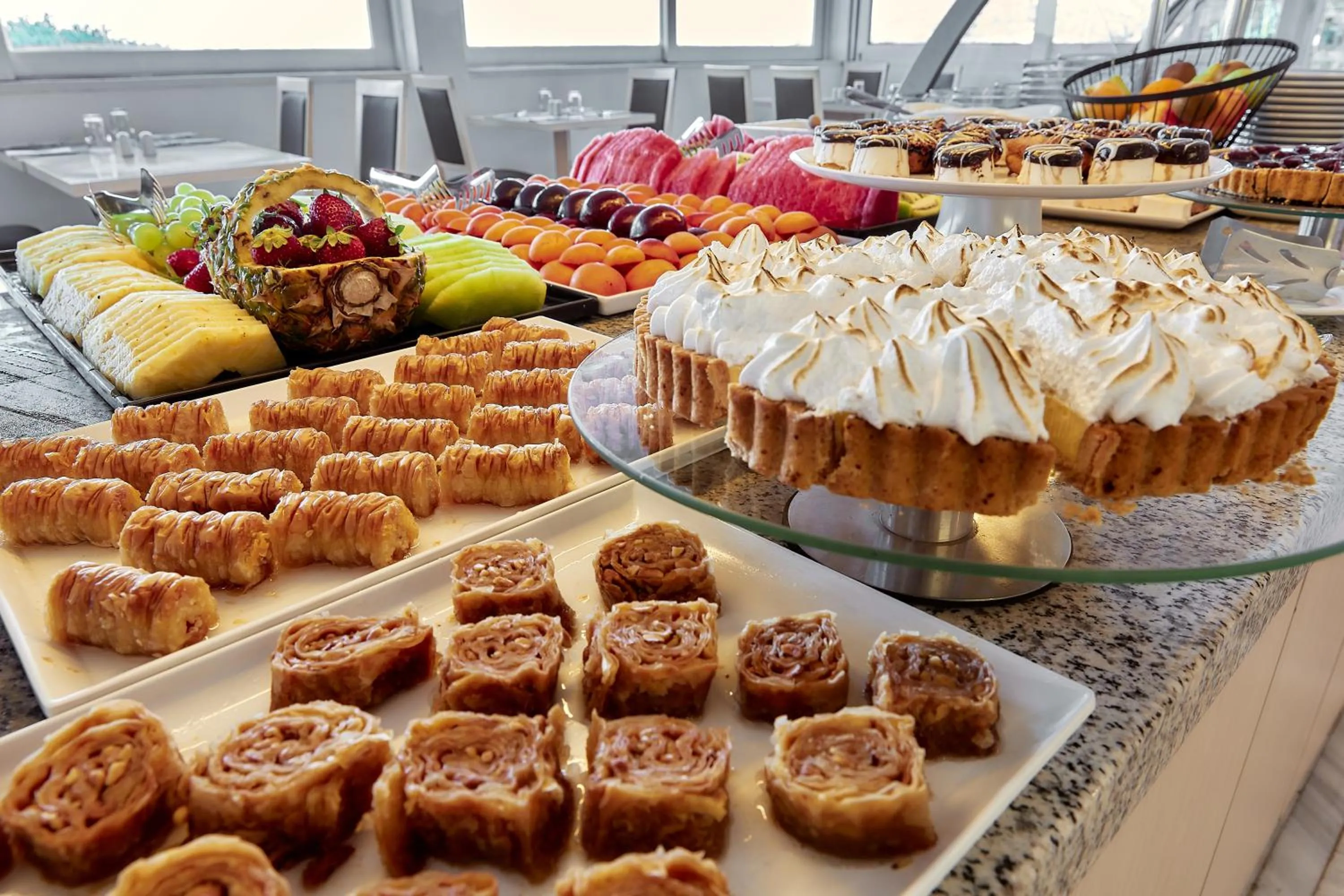 Food in Elounda Ilion Hotel Bungalows