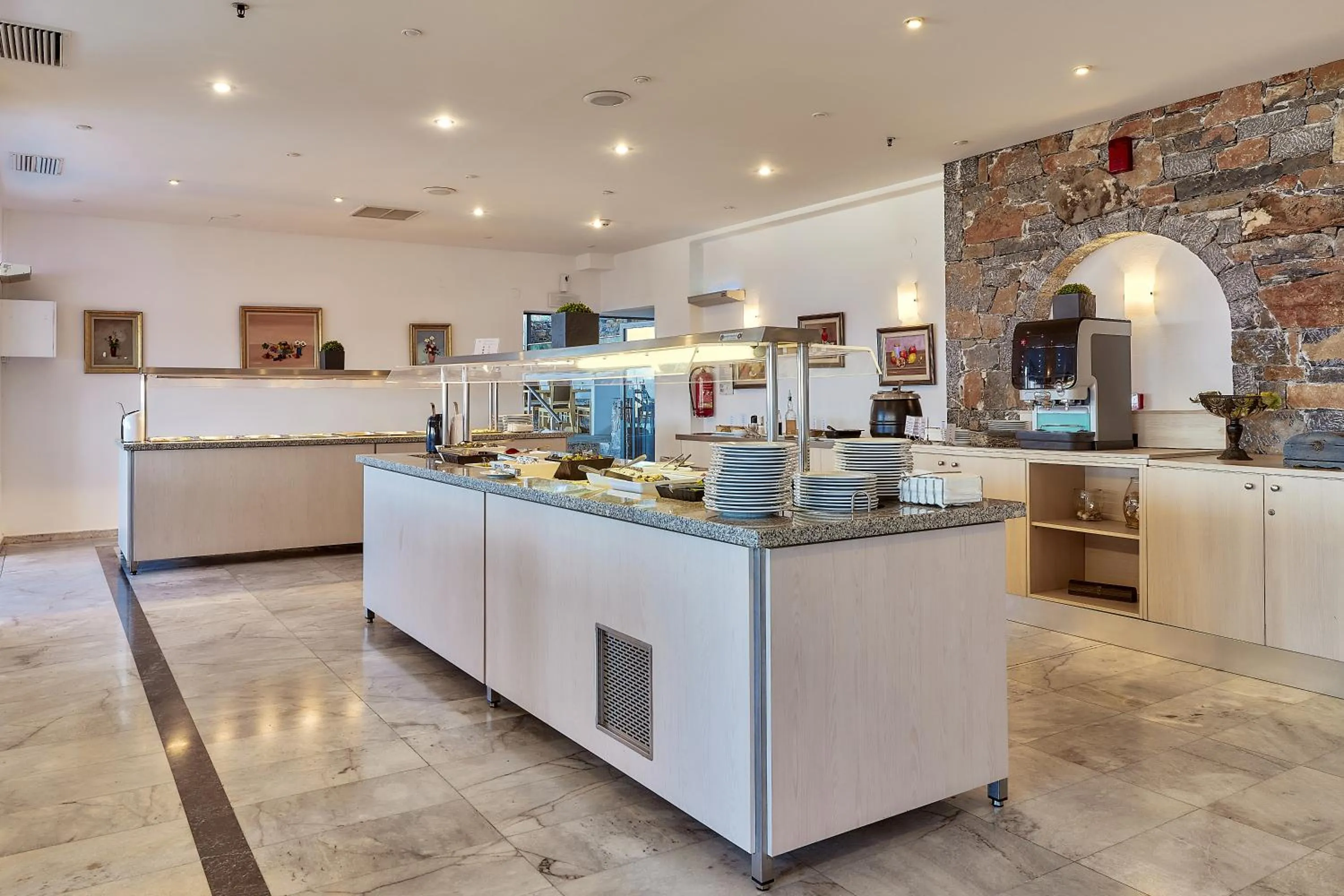 Food, Kitchen/Kitchenette in Elounda Ilion Hotel Bungalows