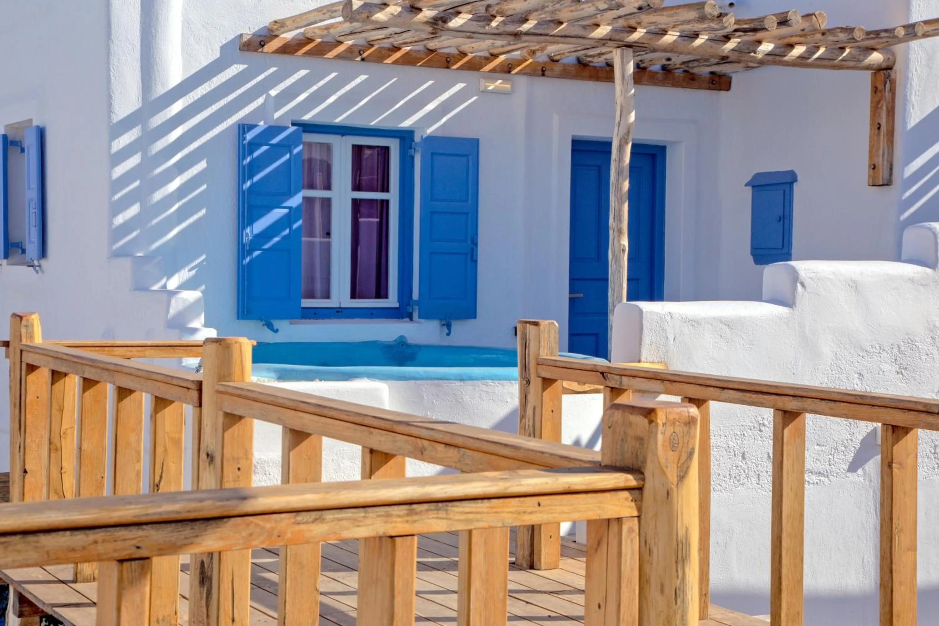 Property building in Apsenti couples only