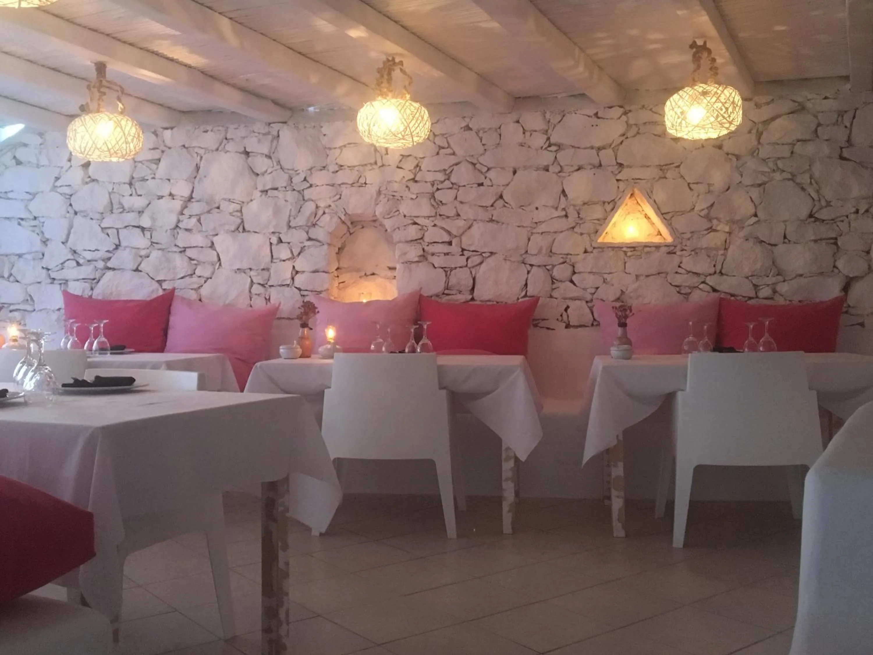 Restaurant/places to eat in Apsenti couples only