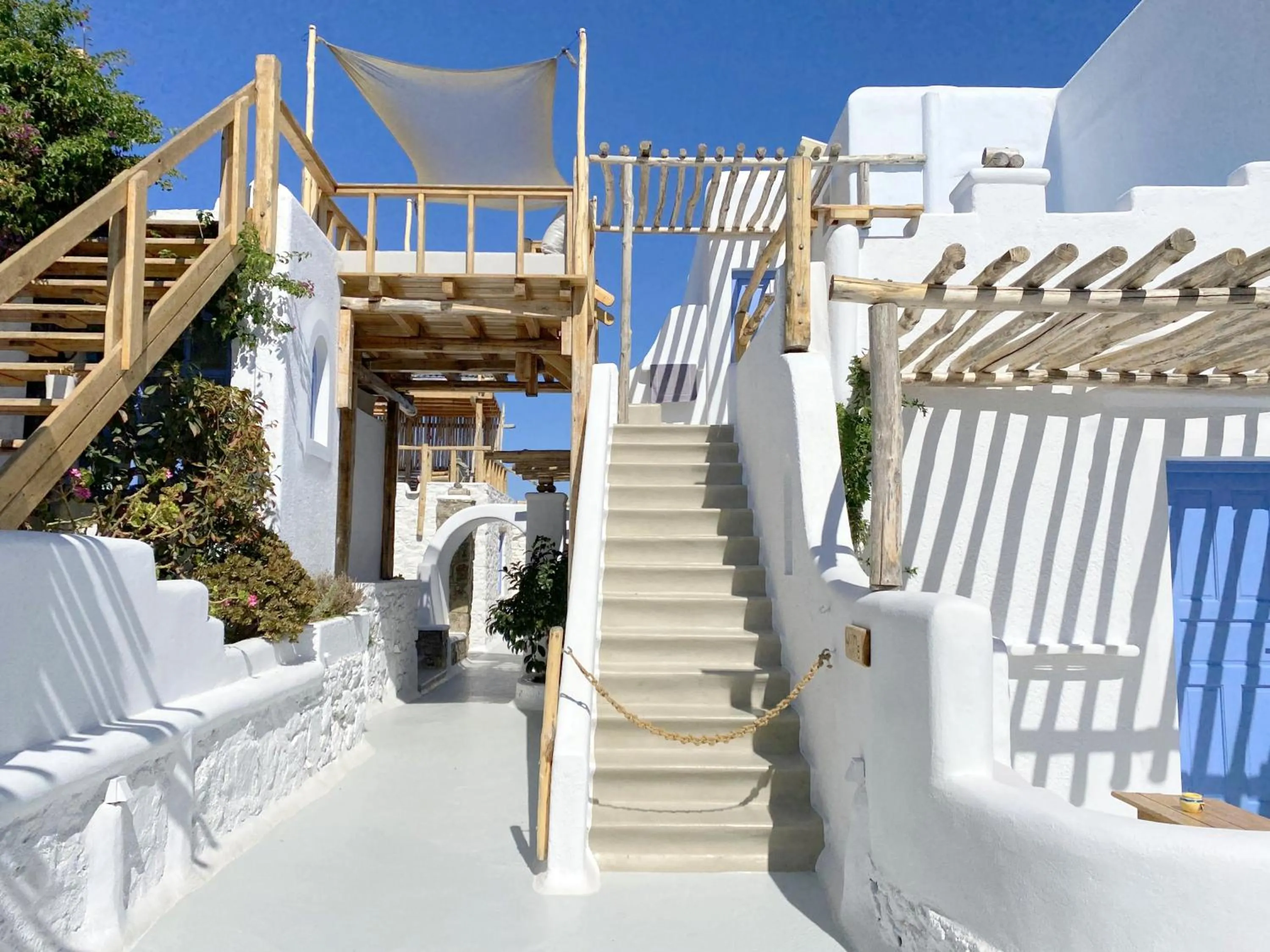 Property building in Apsenti couples only