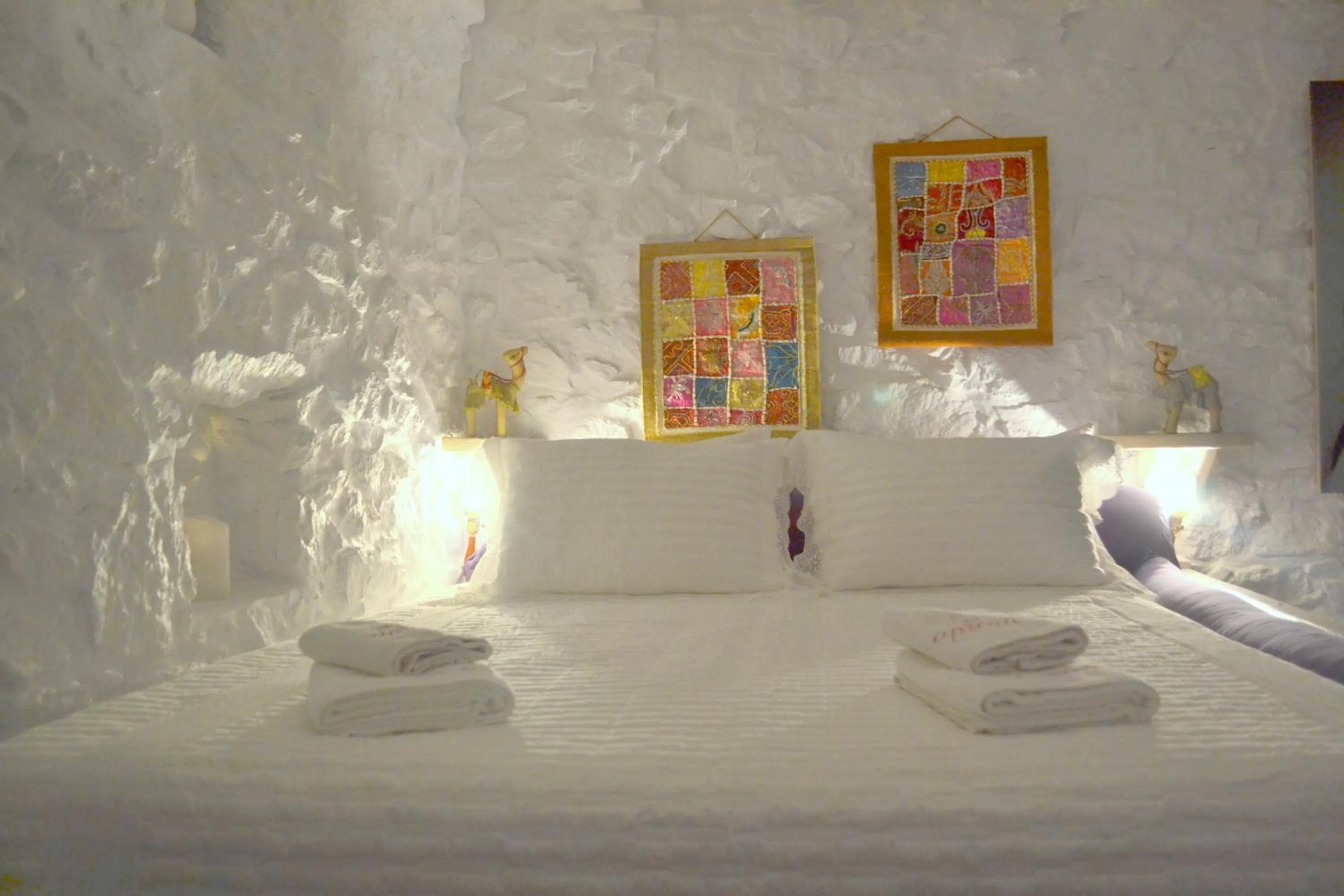 Bed in Apsenti couples only