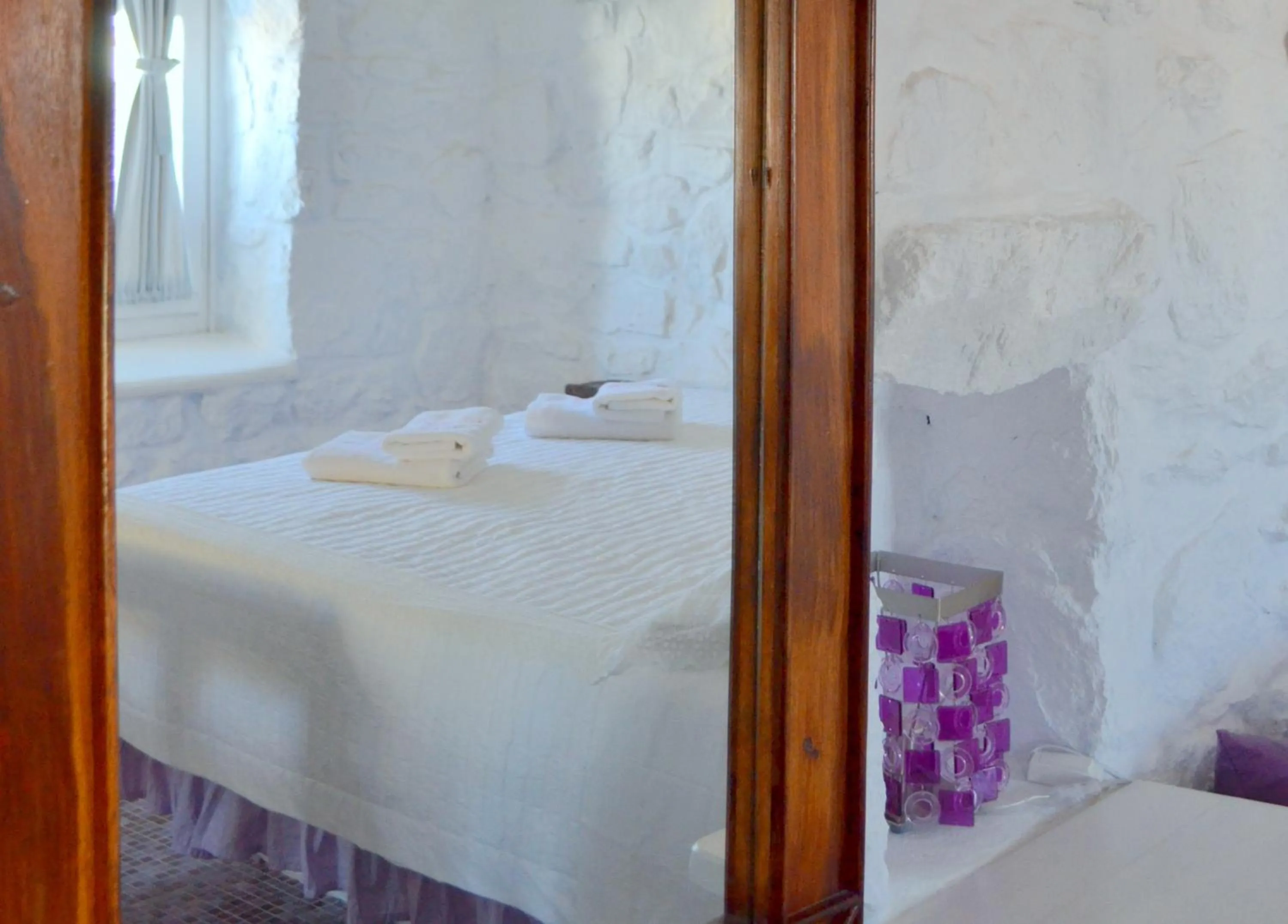 Bed in Apsenti couples only