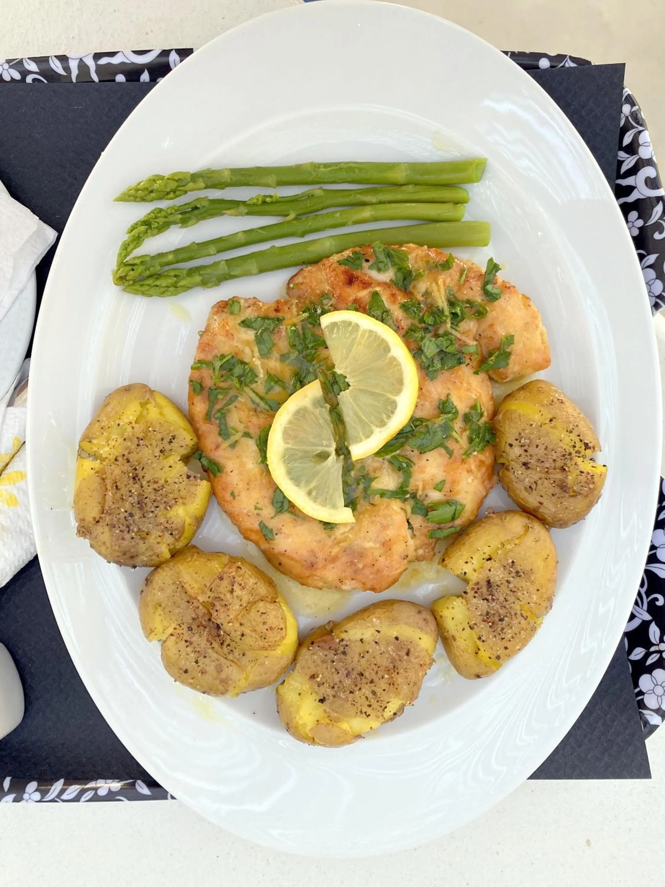 Food and drinks in Apsenti couples only