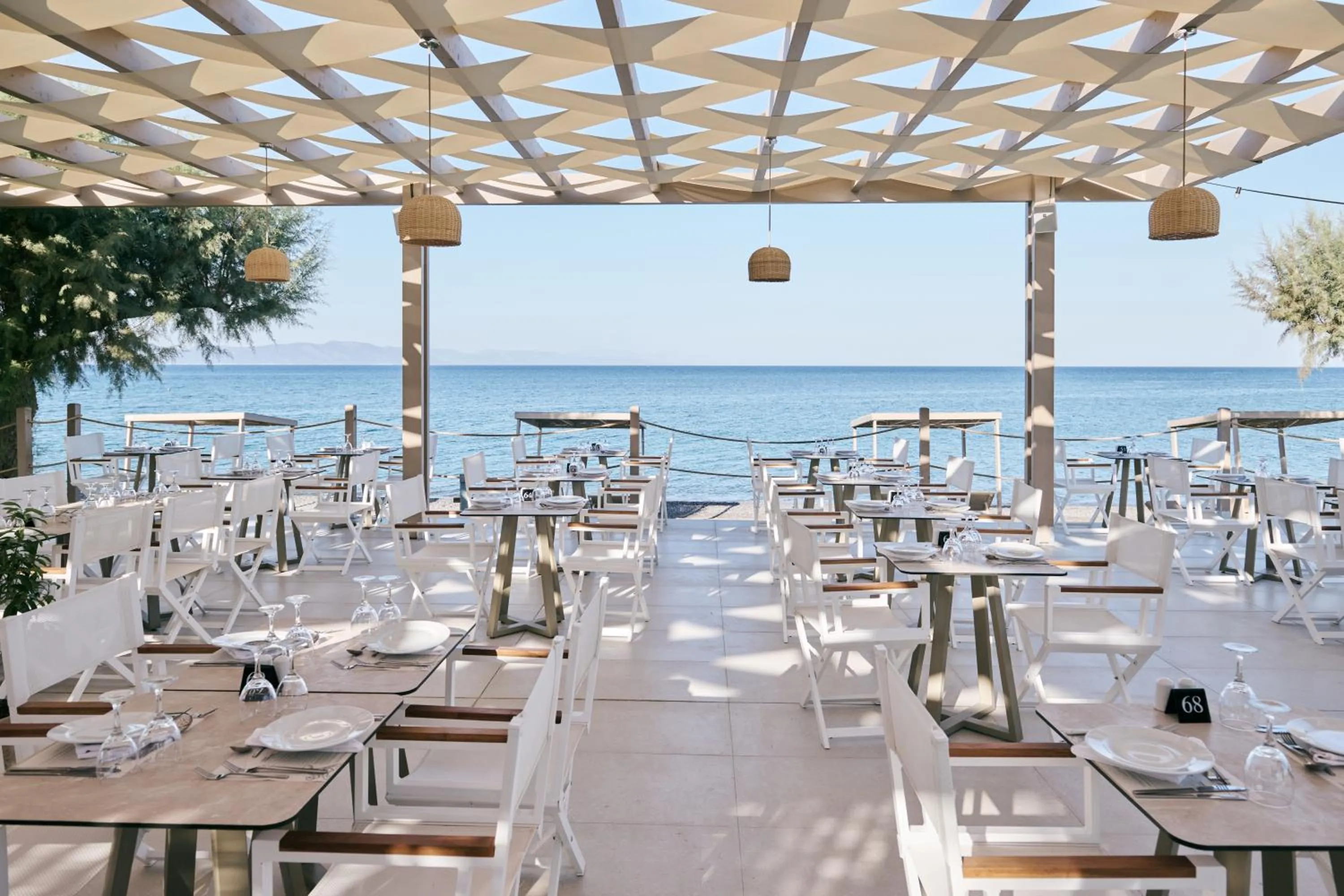 Restaurant/places to eat in Oceanis Beach & Spa Resort