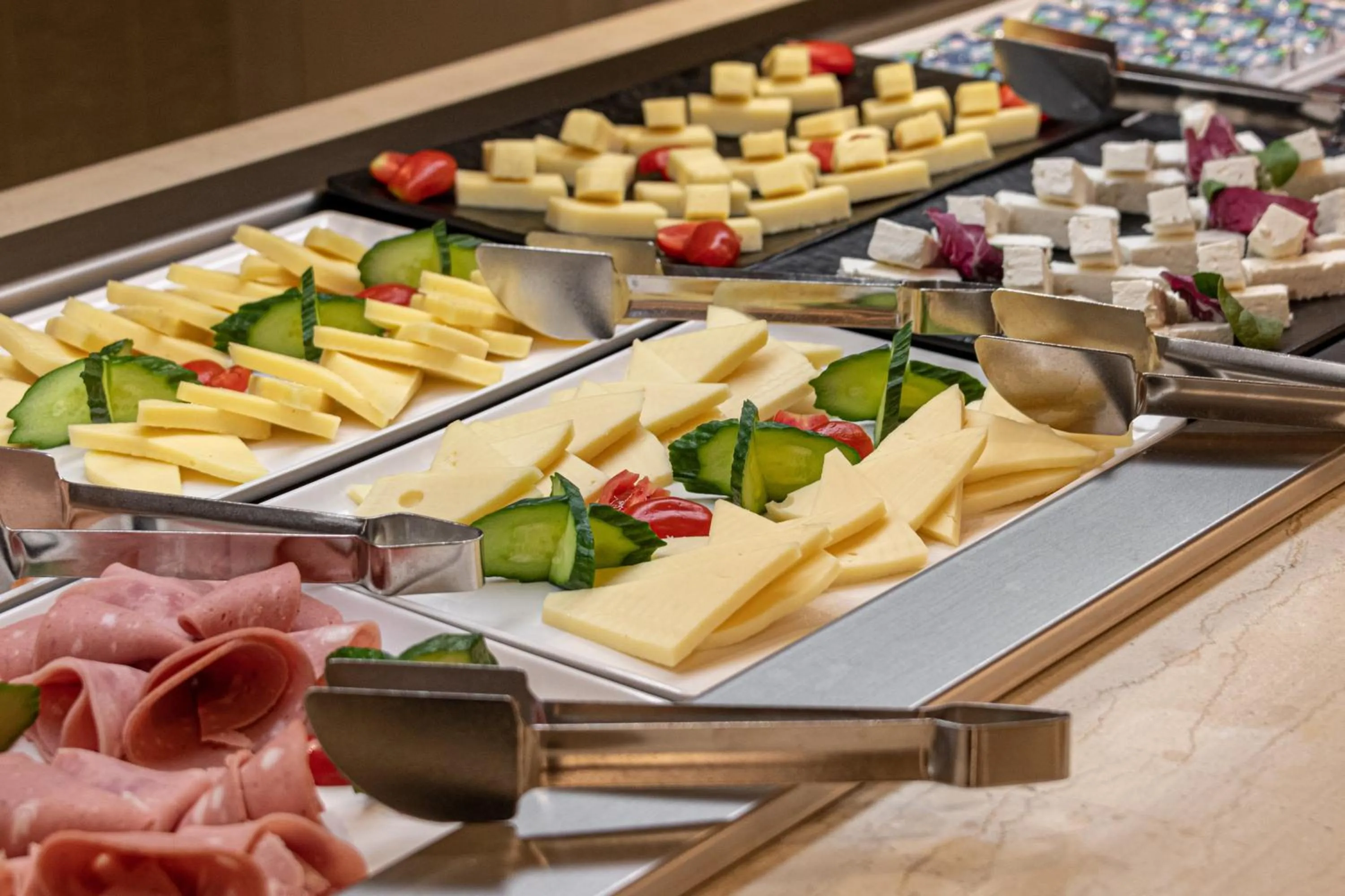 Restaurant/places to eat in Holiday Inn Thessaloniki by IHG