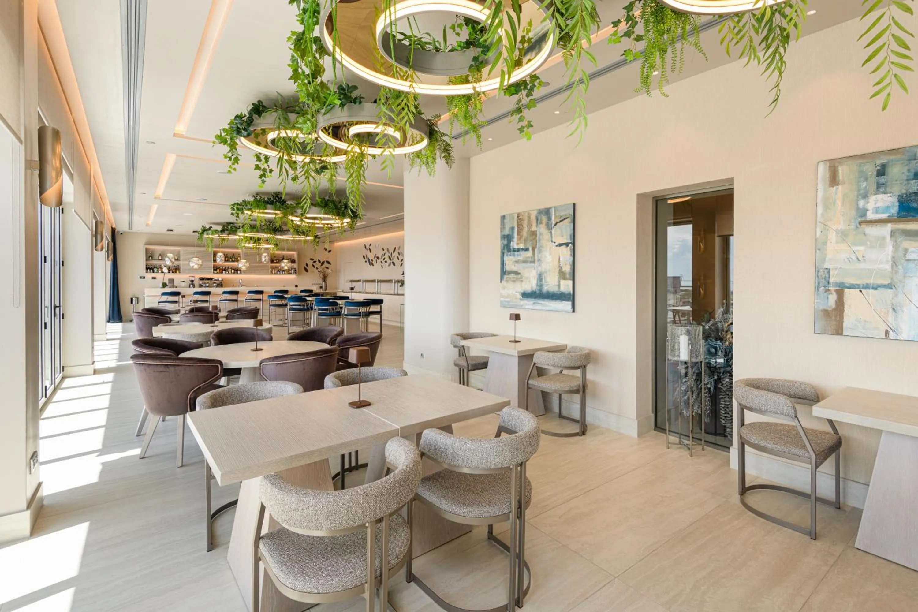 Restaurant/places to eat in Holiday Inn Thessaloniki by IHG