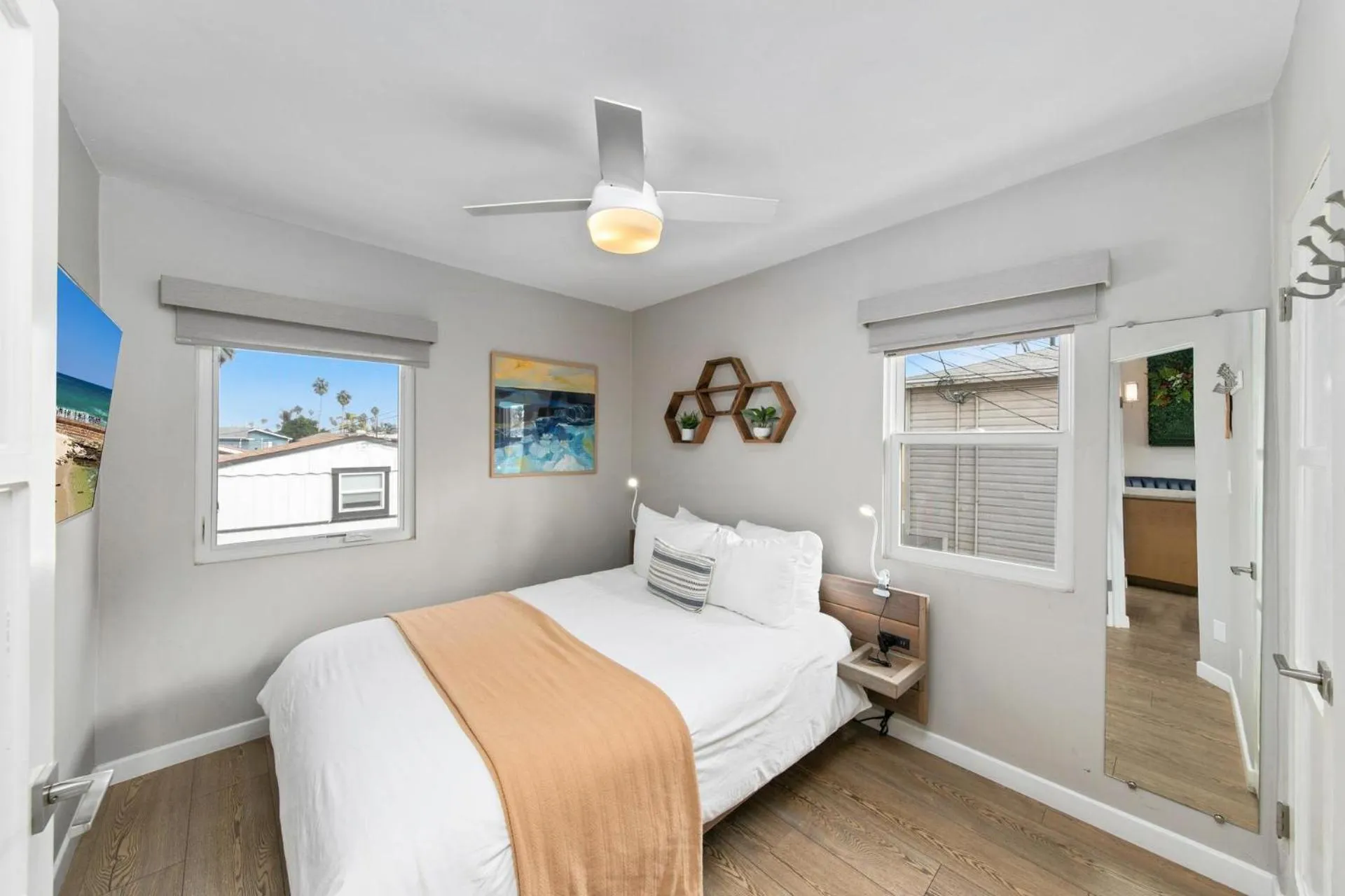 Bed in 7BD Family, Event Friendly, 2 blocks to Beach, Boardwalk